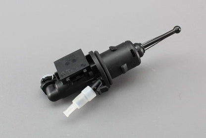 NEW VOLKSWAGEN JETTA 5C6 A6 MK6 CLUTCH MASTER CYLINDER 1K0721388AF ORIGINAL