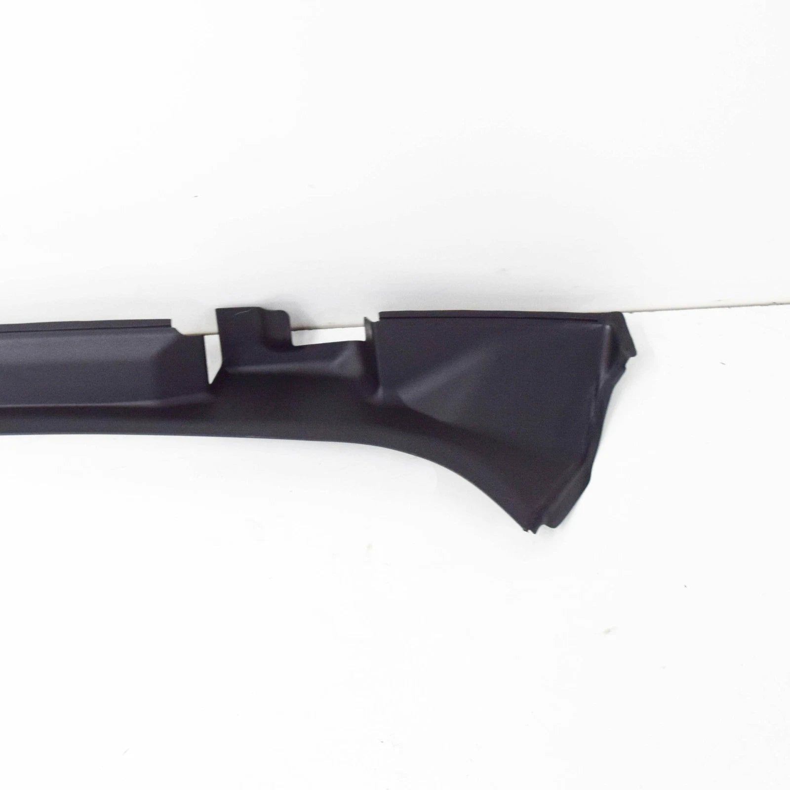 NEW MERCEDES-BENZ GLC COUPE C253 REAR D-PILLAR CENTER COVER A2536913200