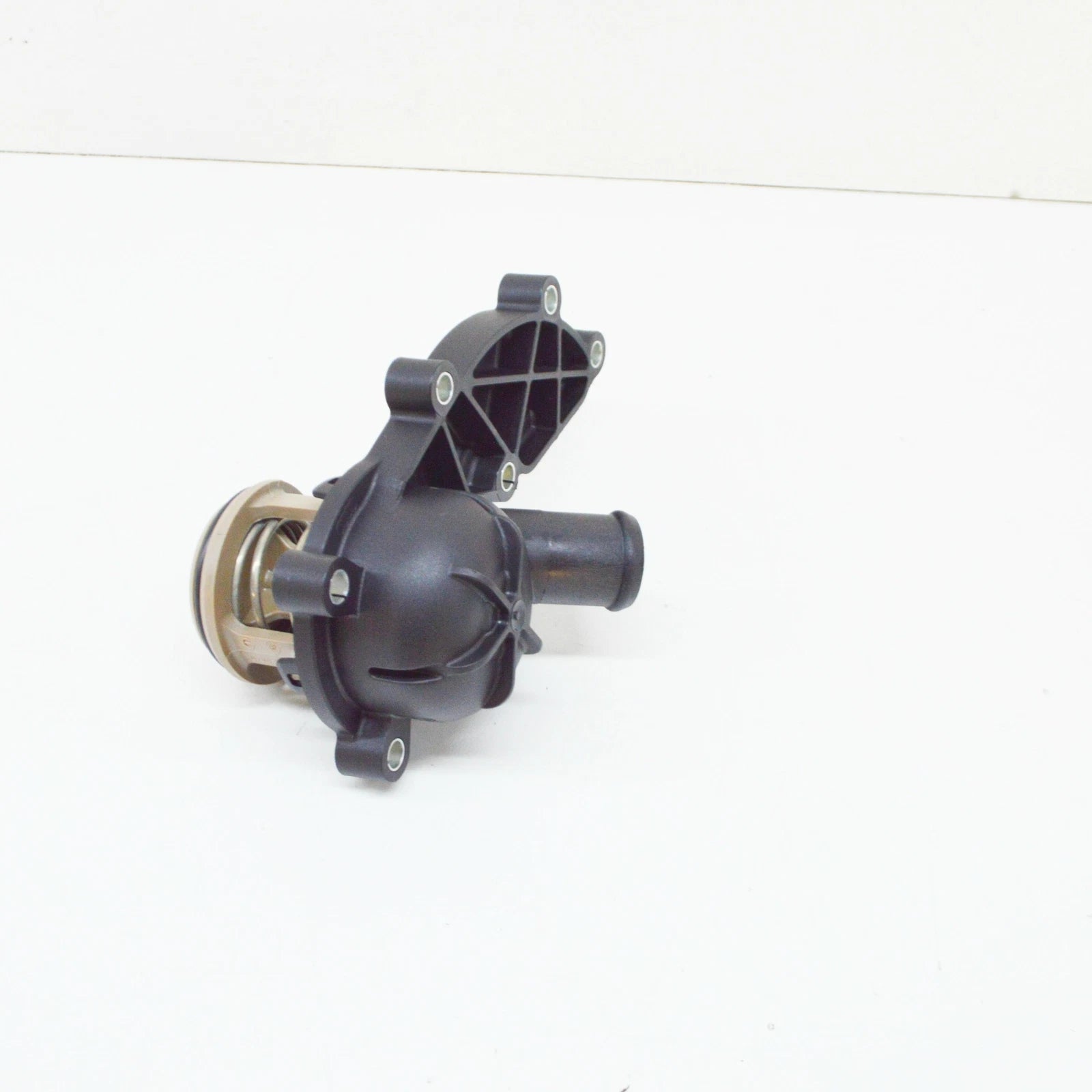 NEW AUDI A5 8T3 COOLANT THERMOSTAT 06E121111M 3.2FSI