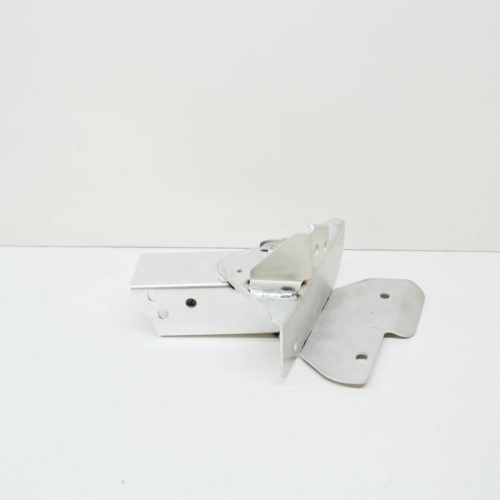 NEW AUDI R8 42 REAR BUMPER LEFT IMPACT BAR BRACKET 420807553H