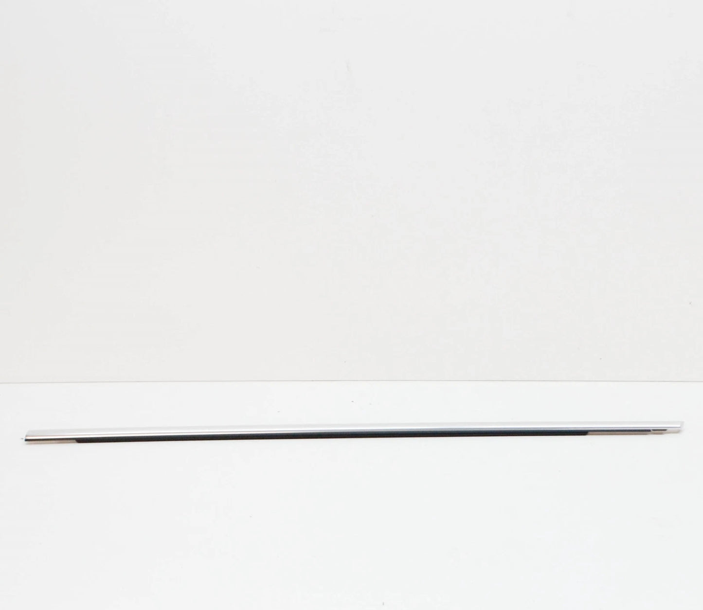 NEW AUDI Q5 FY FRONT LEFT DOOR WINDOW SLOT SEAL WITH TRIM 80A853283L3Q7 ORIGINAL