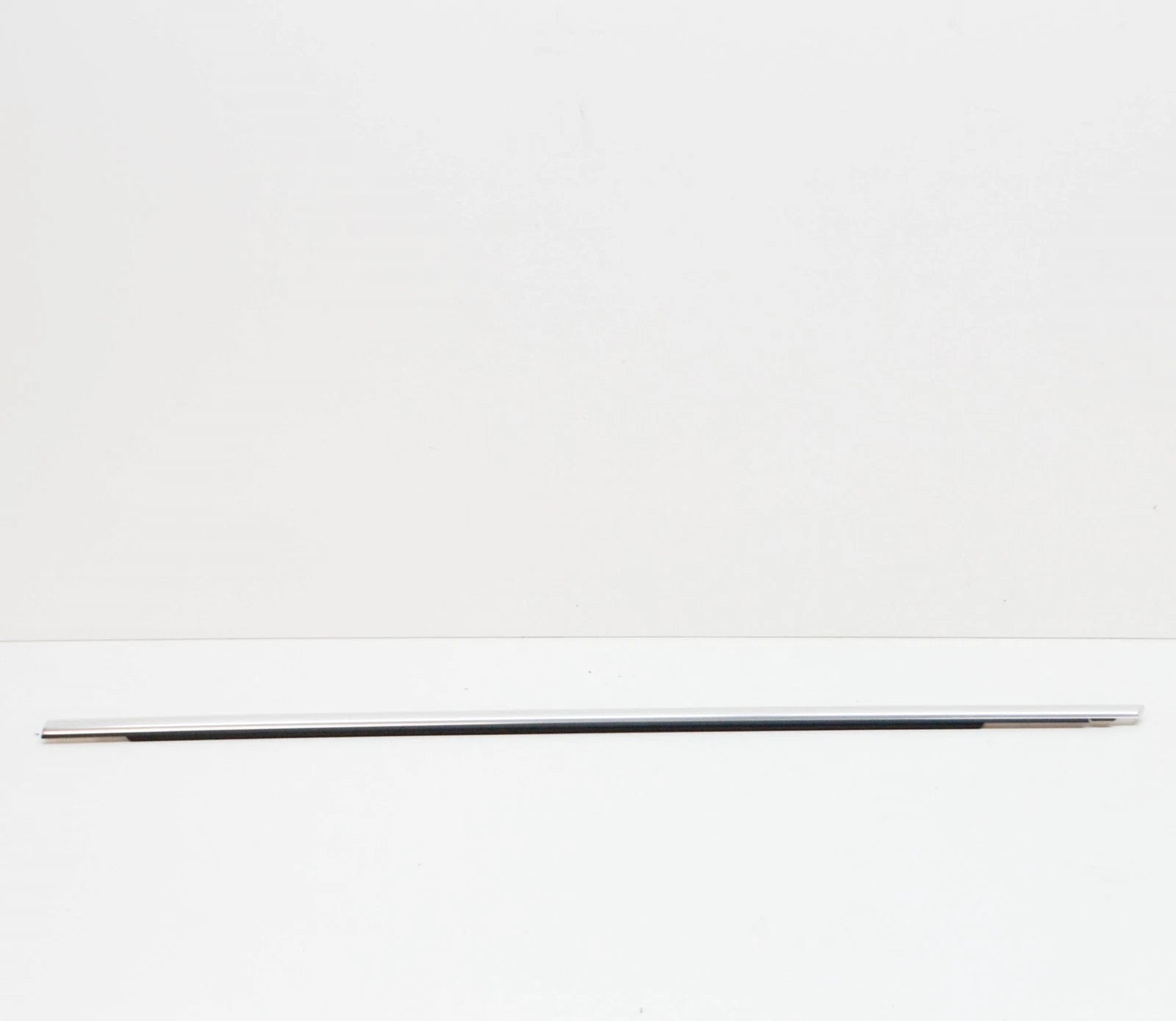 NEW AUDI Q5 FY FRONT LEFT DOOR WINDOW SLOT SEAL WITH TRIM 80A853283L3Q7 ORIGINAL