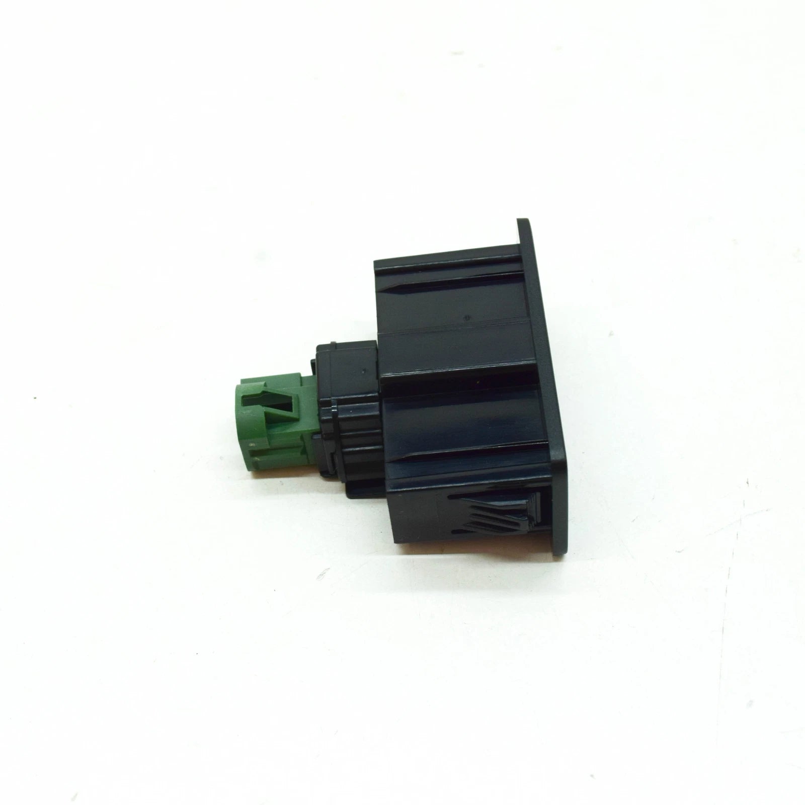 NEW VOLKSWAGEN ARTEON 3H7 USB CONNECTOR 3G5035726B ORIGINAL