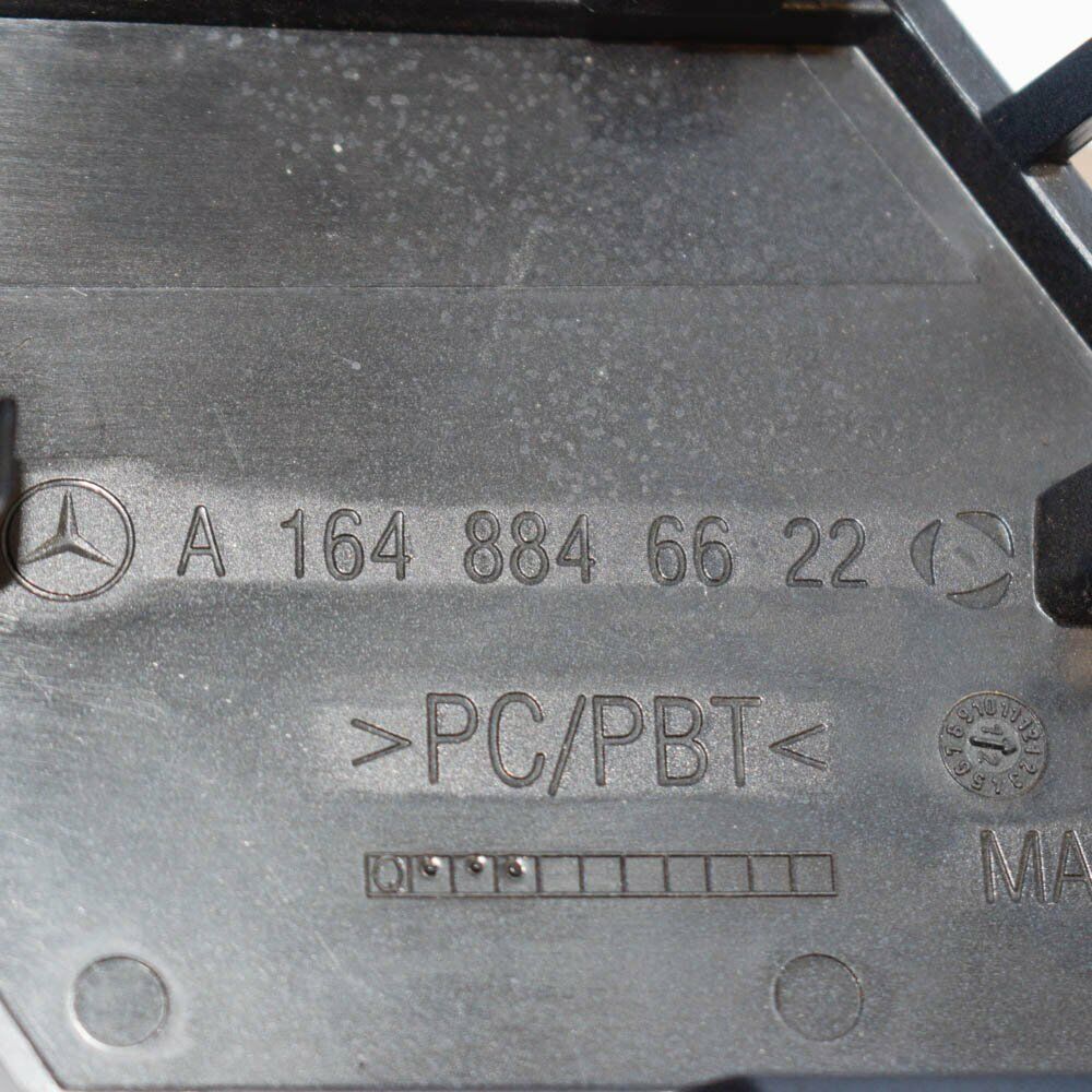 NEW MERCEDES BENZ GL W164 FRONT BUMPER TOW HOOK COVER A1648846622 9999 ORIGINAL