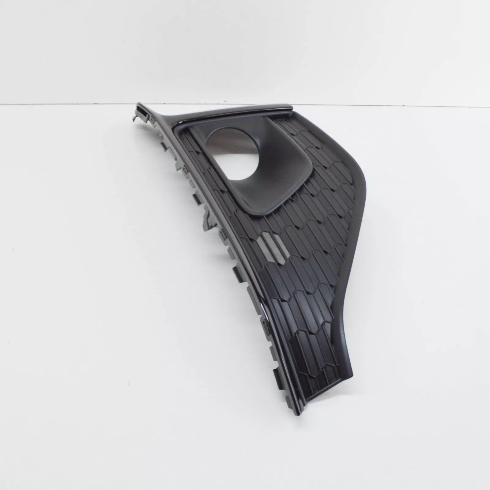 NEW AUDI A5 SPORTBACK F5 FRONT RIGHT AIR GUIDE GRILLE 8W6807682ST94 ORIGINAL