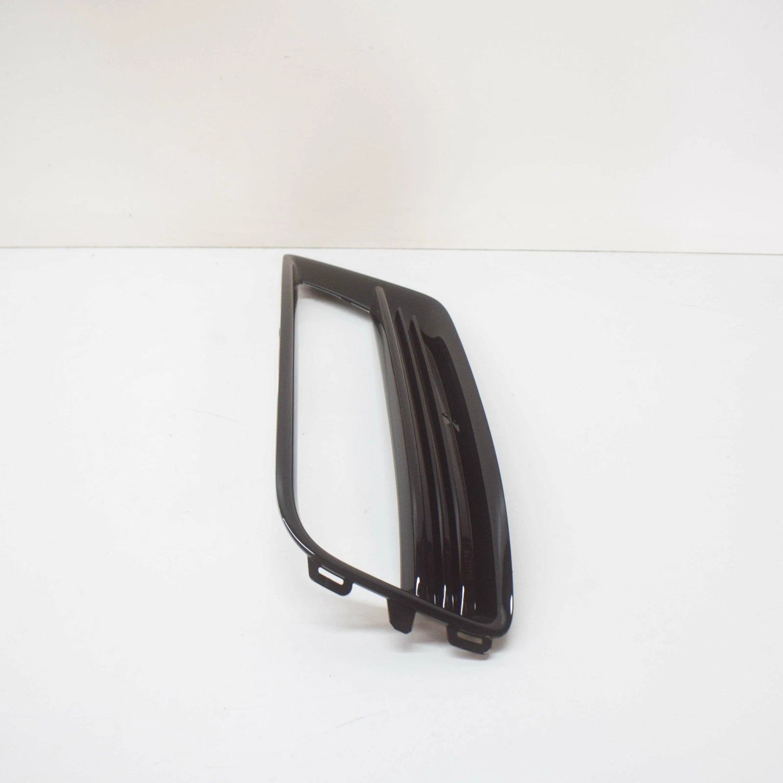 NEW VW GOLF MK7 FRONT BUMPER RIGHT LOWER GRILLE R-LINE 5G0853666G041