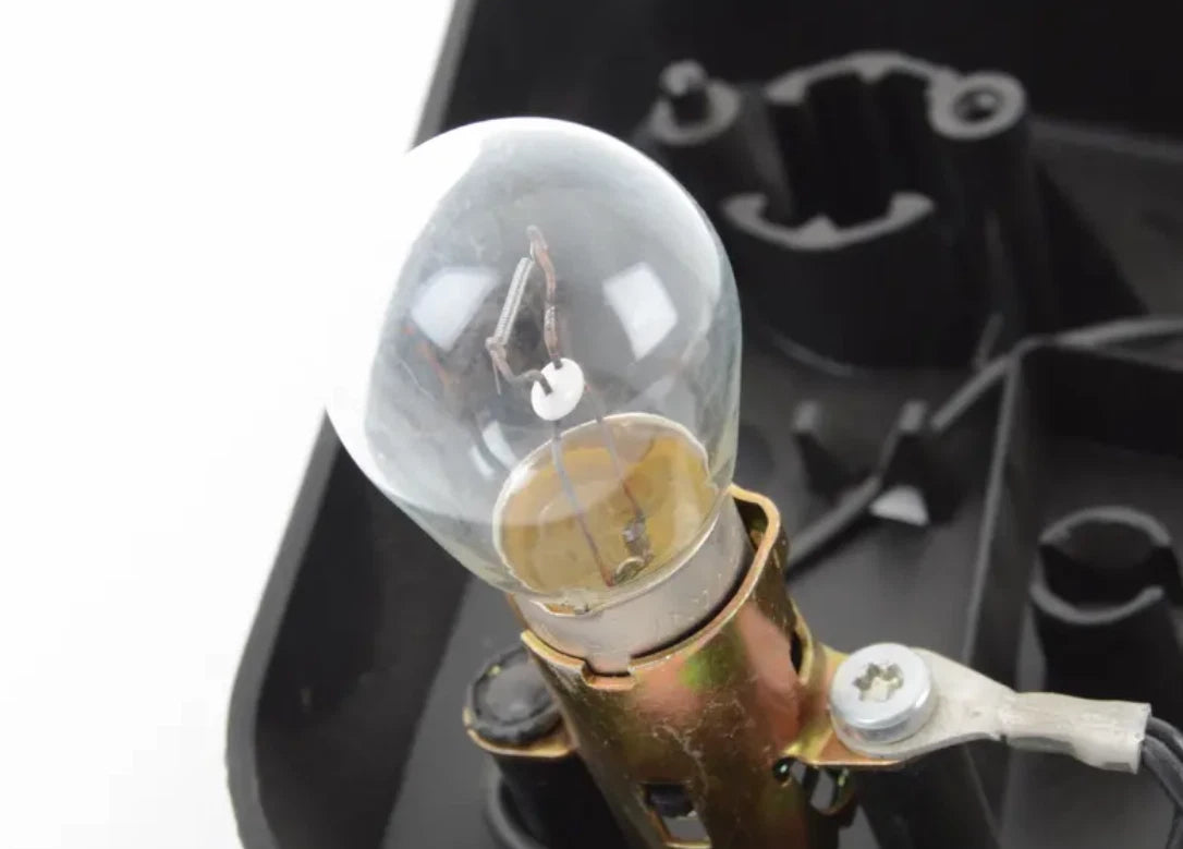 NEW BMW 3 COMPACT E36 LEFT TAIL LIGHT BULB CARRIER 63212695119 2695119 ORIGINAL