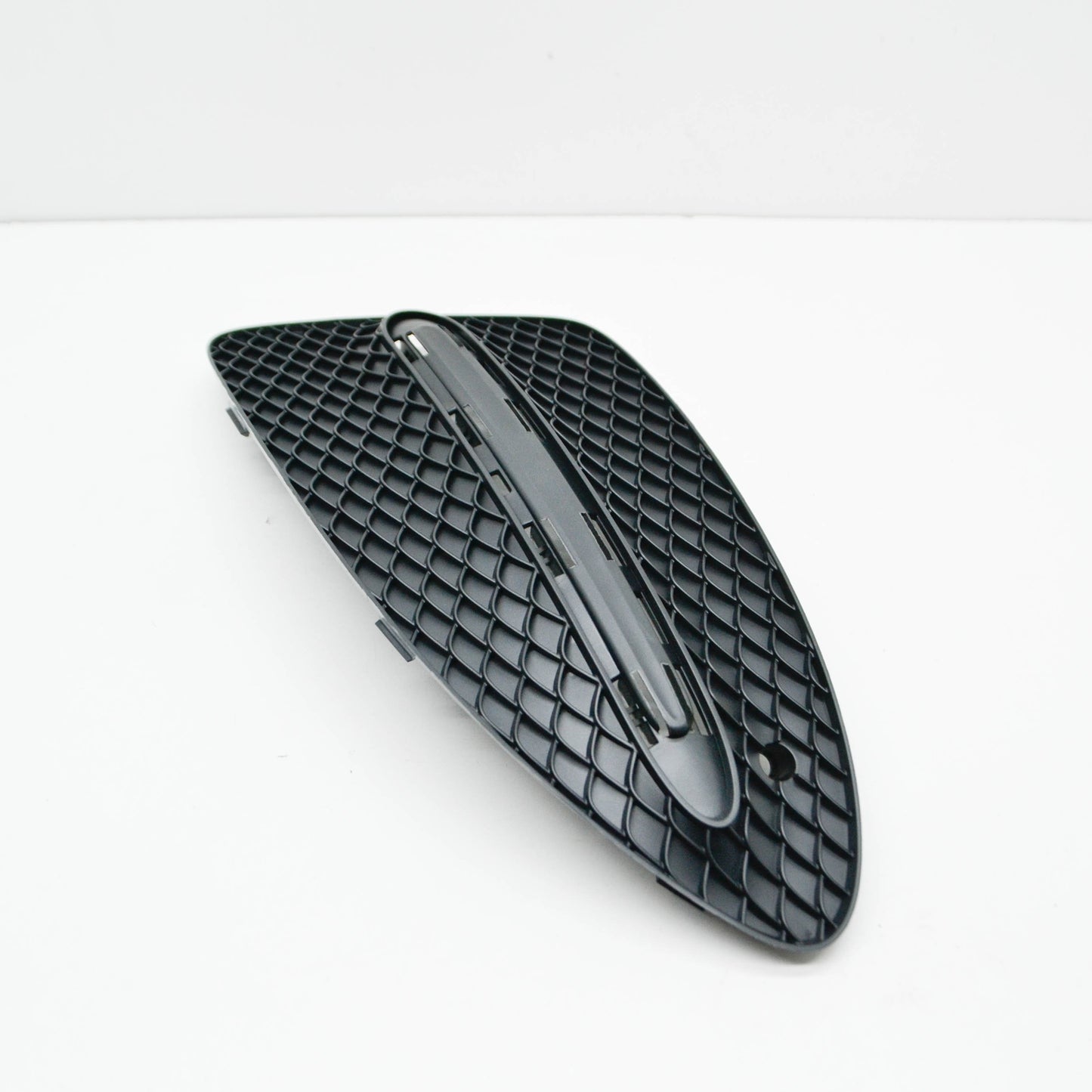 NEW MERCEDES-BENZ B W246 FRONT LEFT GRILL A2468852722 ORIGINAL