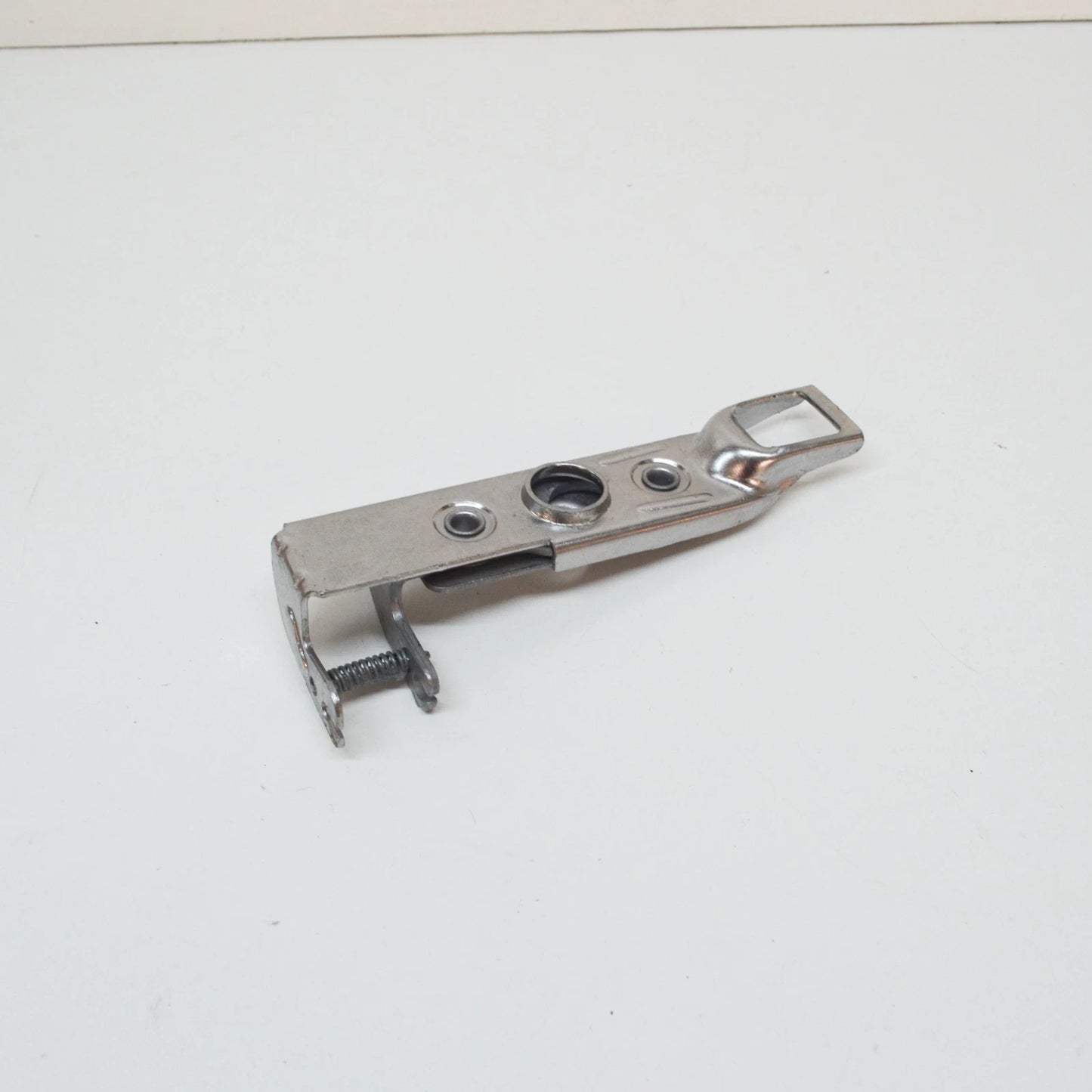 NEW MB VIANO W639 FRONT BONNET HOOD LOCK A9067500450