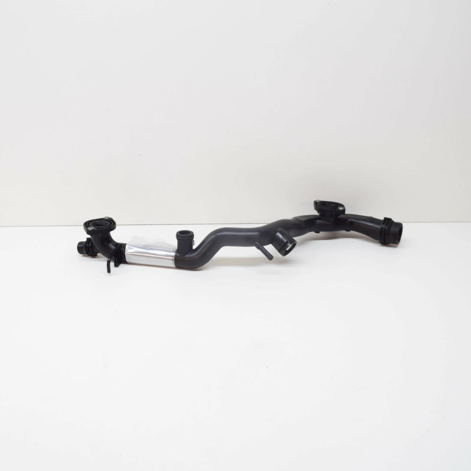 NEW AUDI Q7 4L ENGINE COOLANT PIPE 06E121045BD