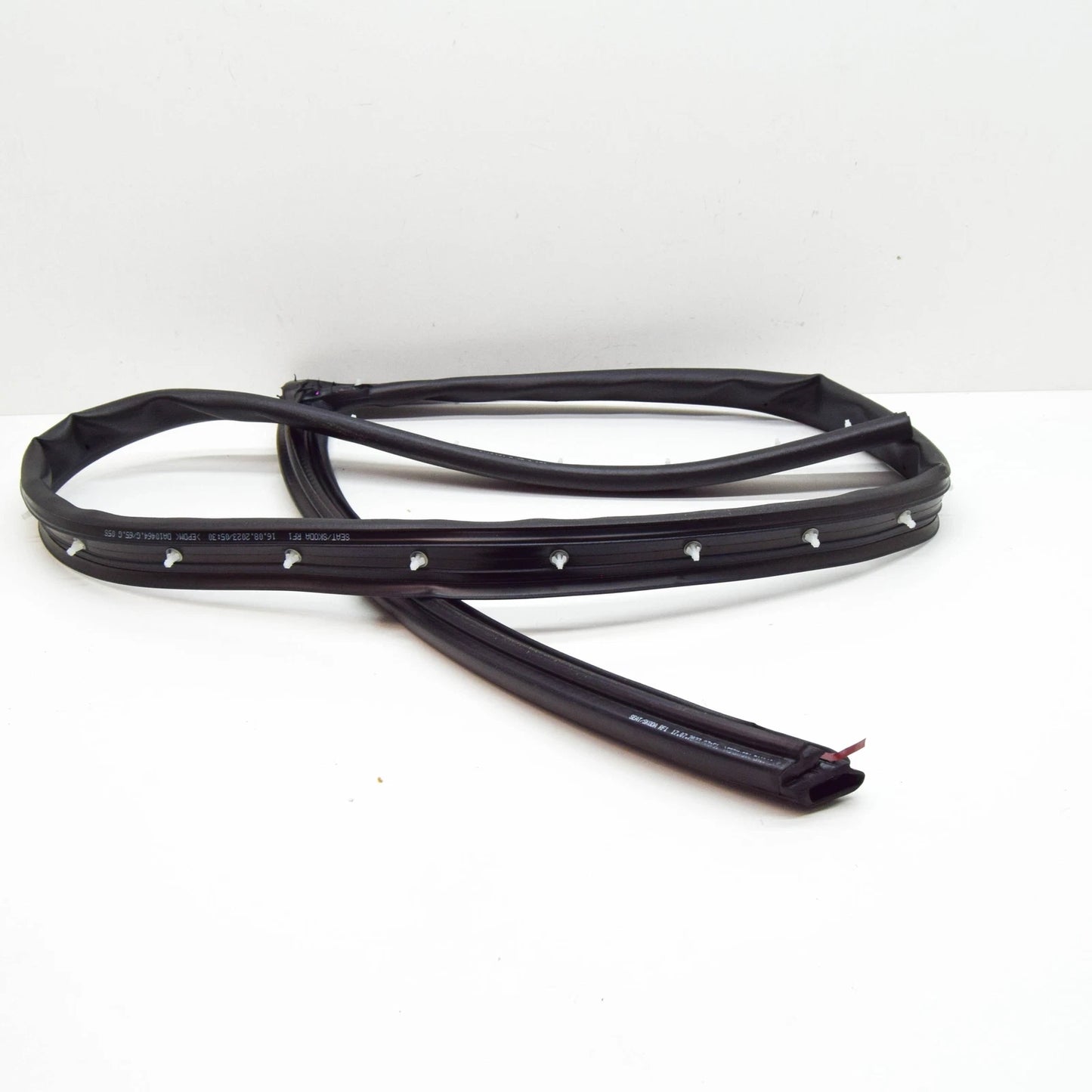 NEW SKODA KAROQ NU REAR RIGHT LOWER DOOR SEAL RUBBER 575839120C9B9 ORIGINAL