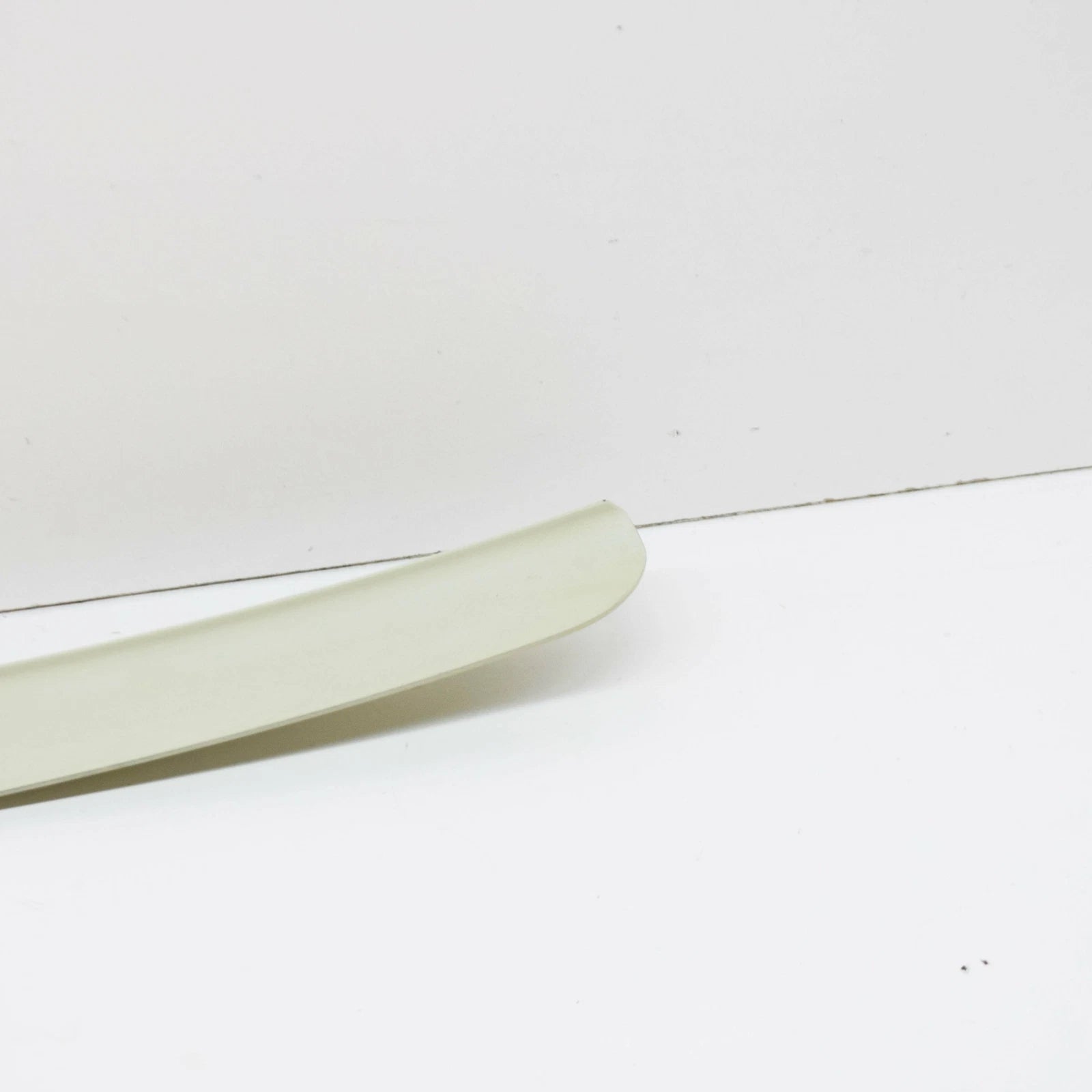 NEW MB SLR R199 REAR LID GRIP FLAP COVERING HANDLE A1997580002 ORIGINAL