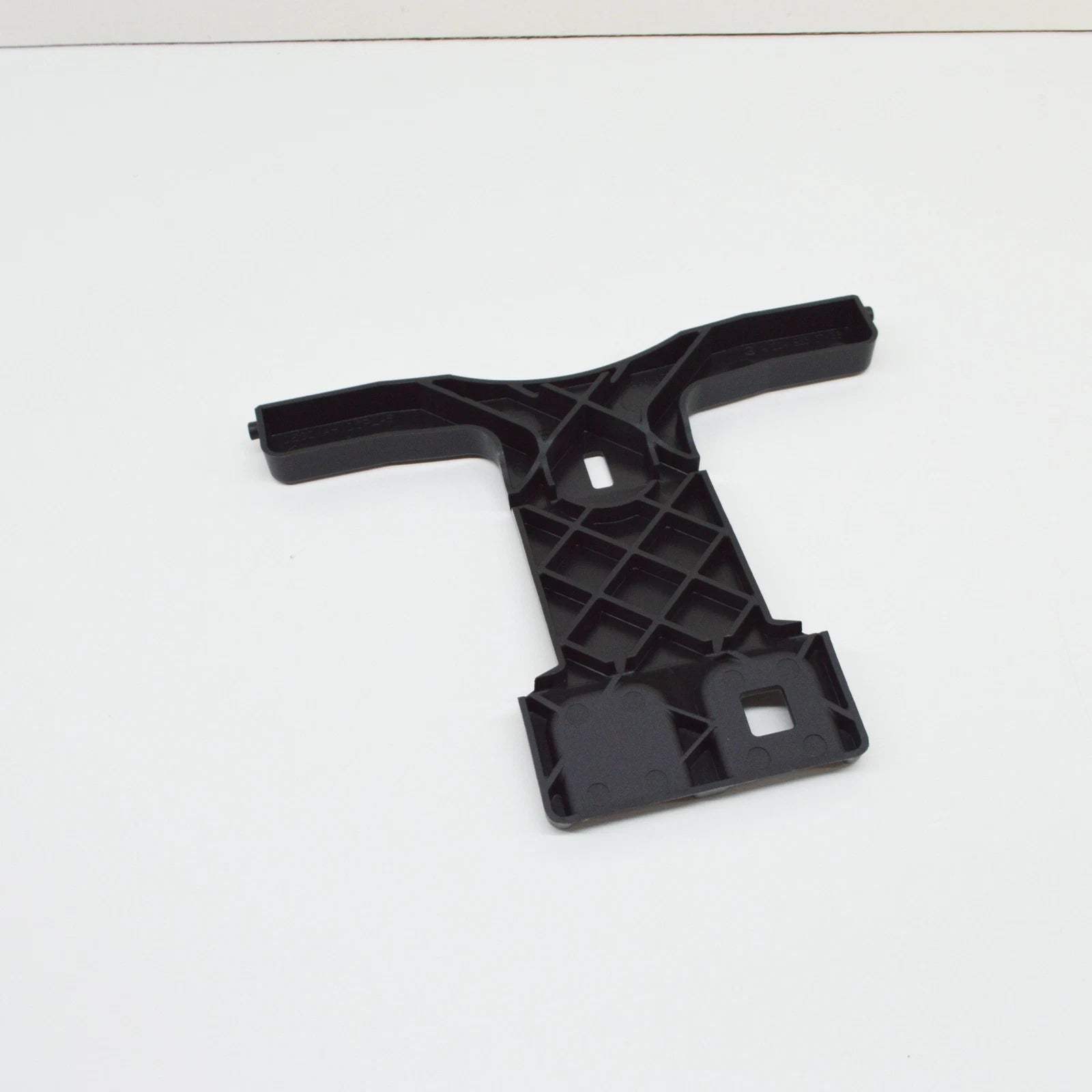 NEW MERCEDES-BENZ C W204 RADIATOR GRILLE SUPPORT A2048850736 ORIGINAL