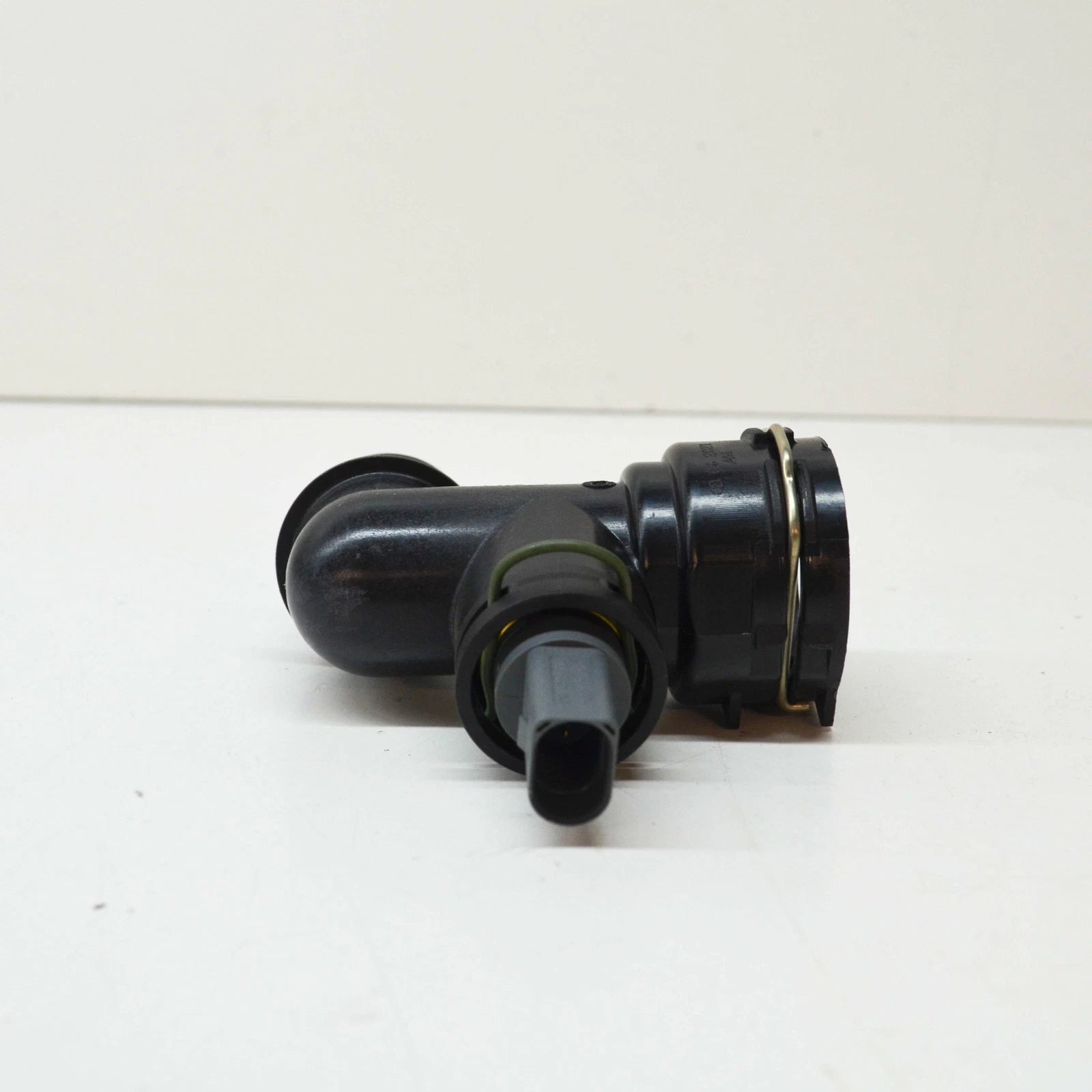 NEW VOLKSWAGEN BEETLE A5 COOLANT SYSTEM QUICK ACTING COUPLING 5C0122291C