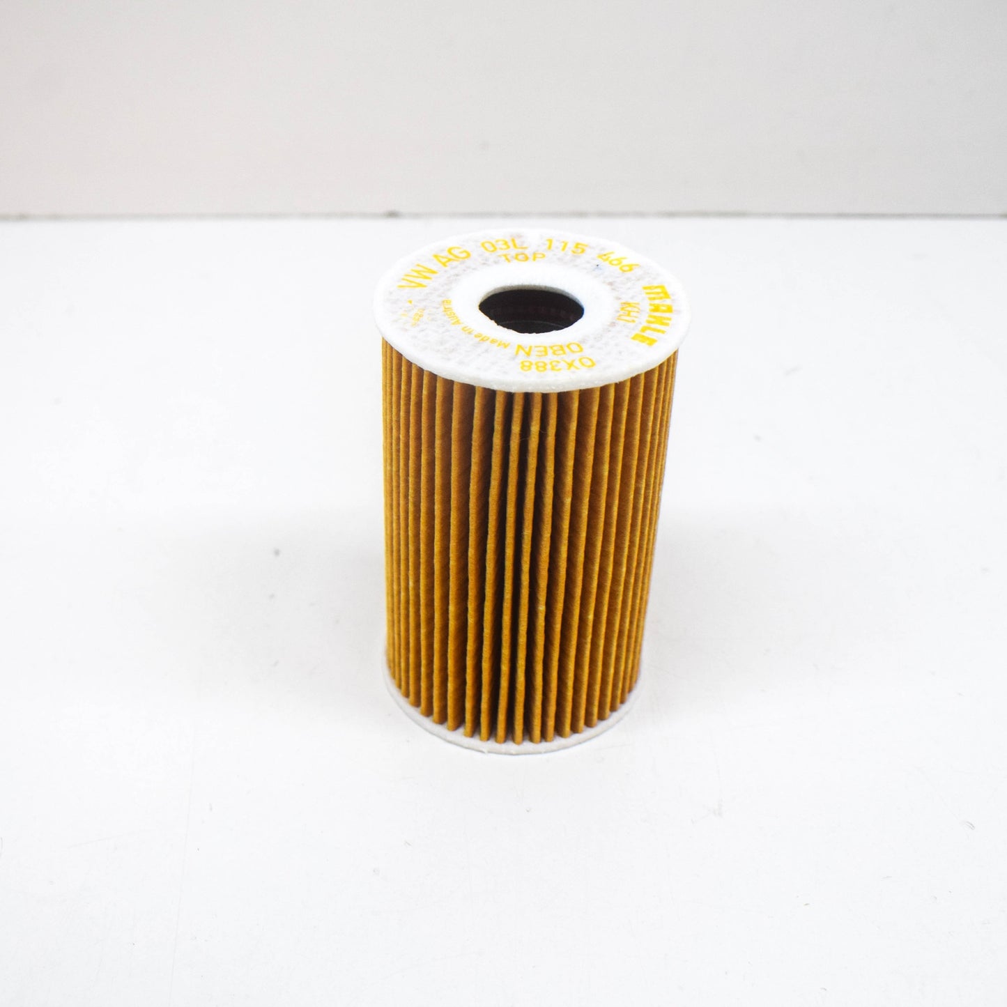 NEW AUDI Q5 8R OIL FILTER WITH GASKET 03L115562 ORIGINAL