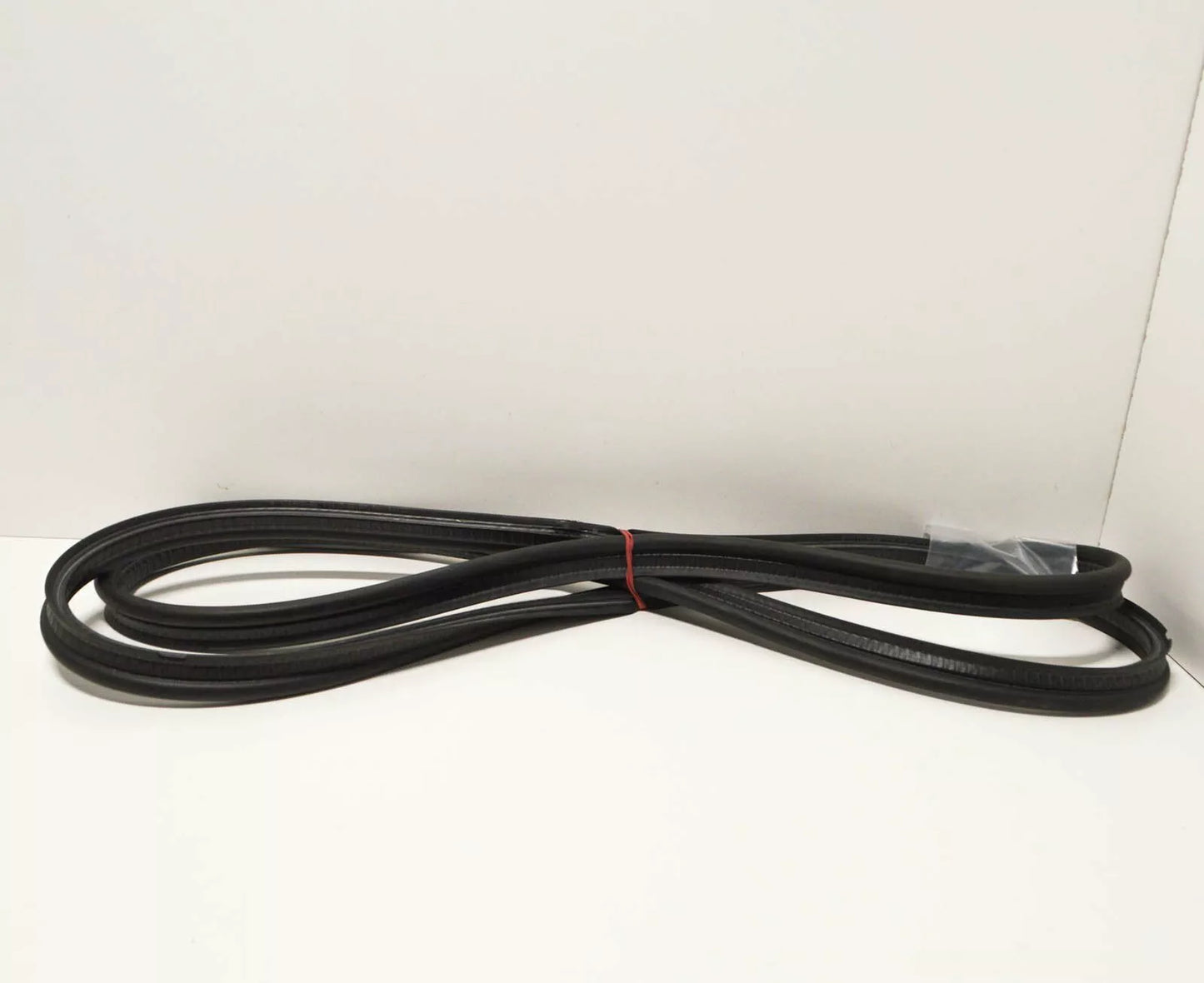 NEW MERCEDES-BENZ 190 W201 REAR TRUNK LID SEAL RUBBER A2017500098