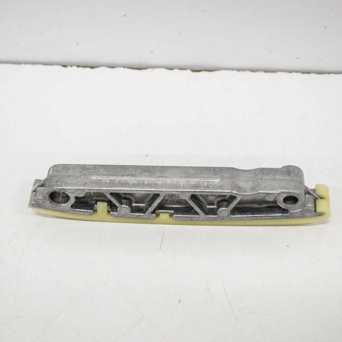 NEW AUDI A4 TIMING CHAIN GUIDE B8 057109469G 2011 ORIGINAL