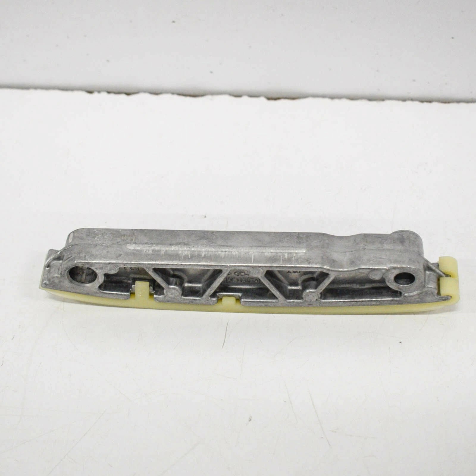 NEW AUDI A4 TIMING CHAIN GUIDE B8 057109469G 2011 ORIGINAL