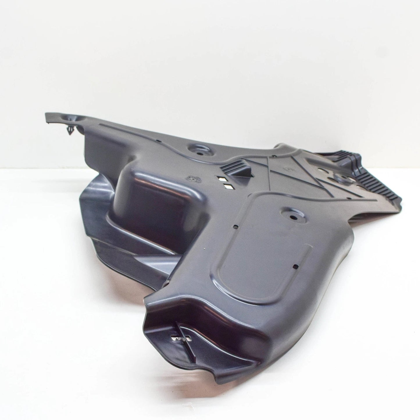 NEW MB VITO W447 REAR TO LEFT WHEEL ARCH SPLASH GUARD A44788903009051 ORIGINAL