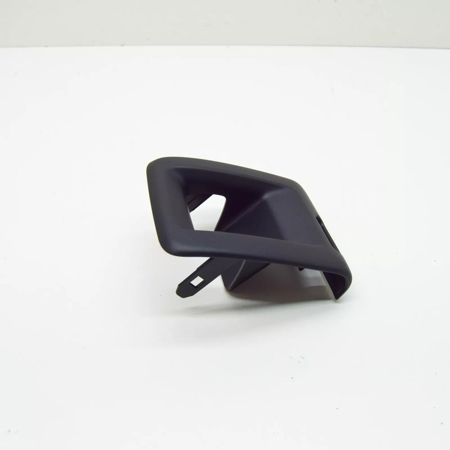 NEW CUPRA FORMENTOR REAR SEAT BACKREST LEFT LOCK TRIM 5G0885893B82V ORIGINAL