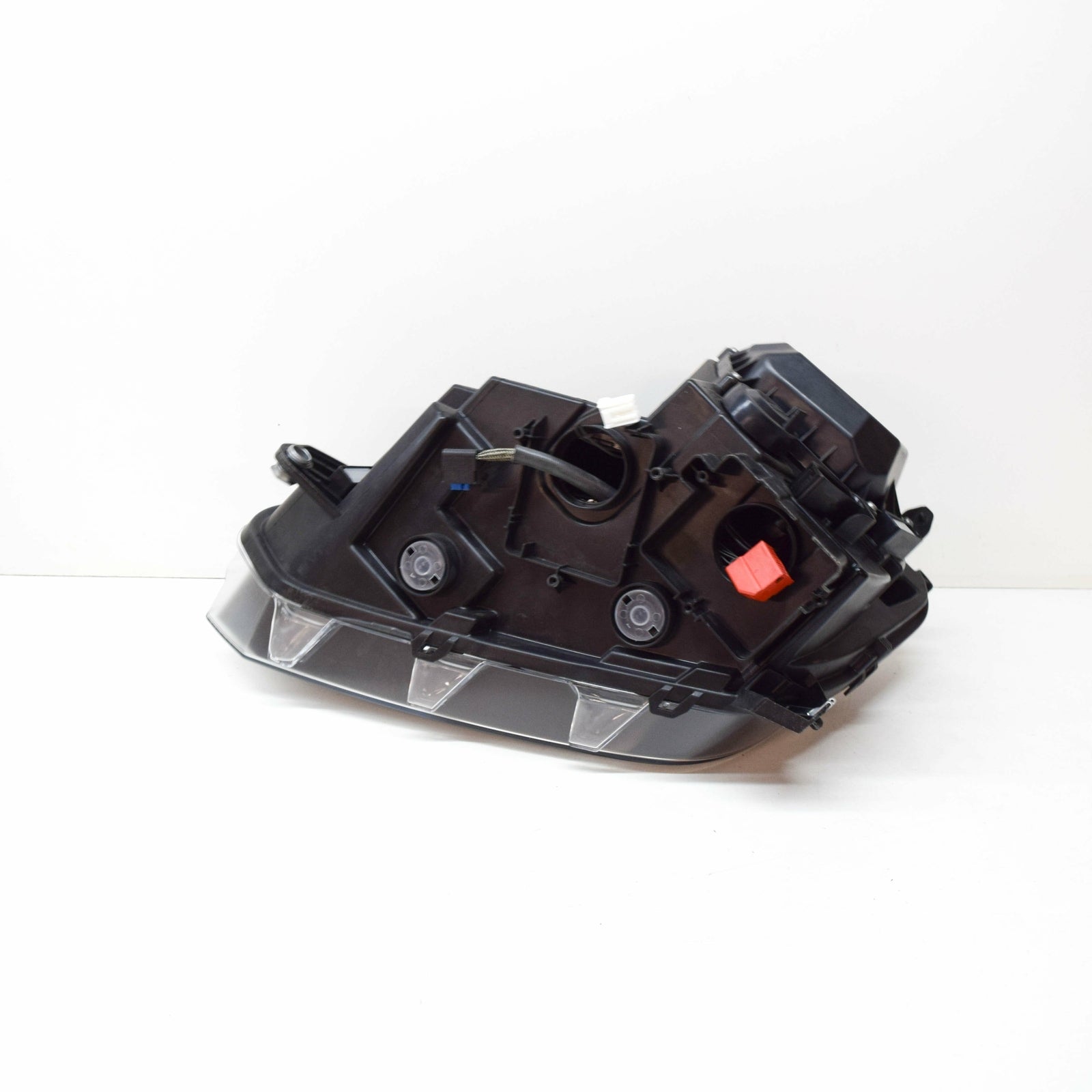 new volkswagen amarok 2h front right headlight lhd 2h1941018a original