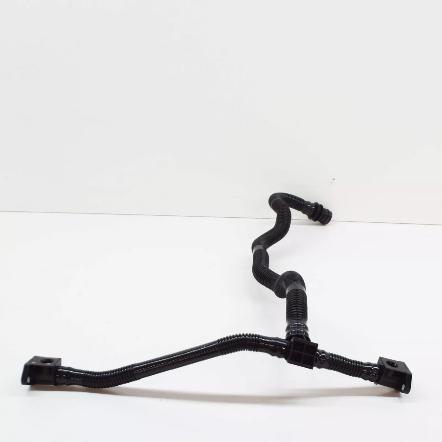 NEW AUDI A4 B8 SECONDARY AIR PUMP CONNECTING PIPE 06E131143AJ