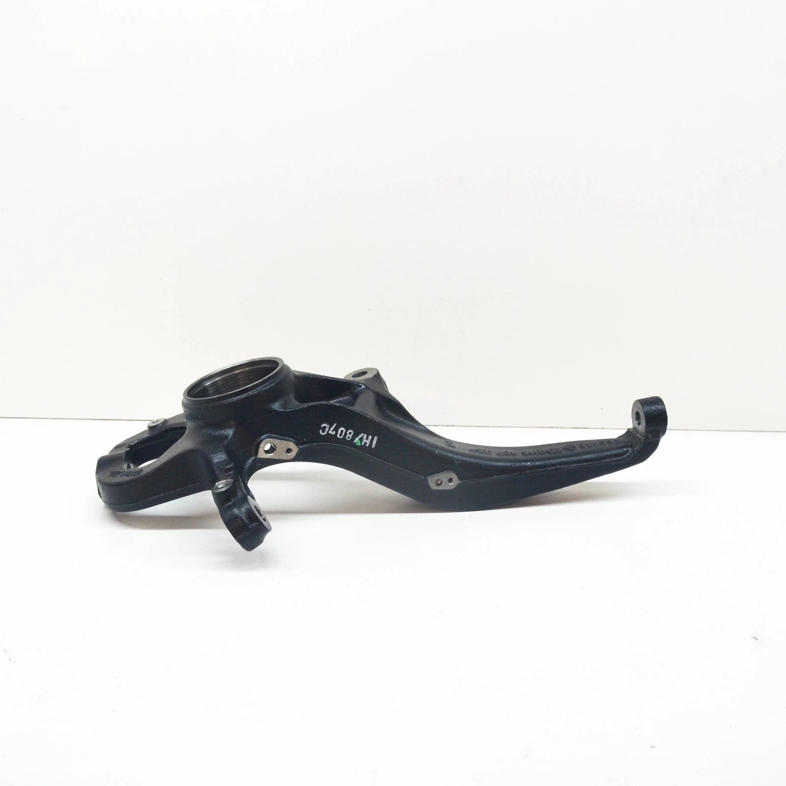 NEW VOLKSWAGEN AMAROK FRONT LEFT WHEEL HUB SPINDLE KNUCKLE 2H6407257 ORIGINAL