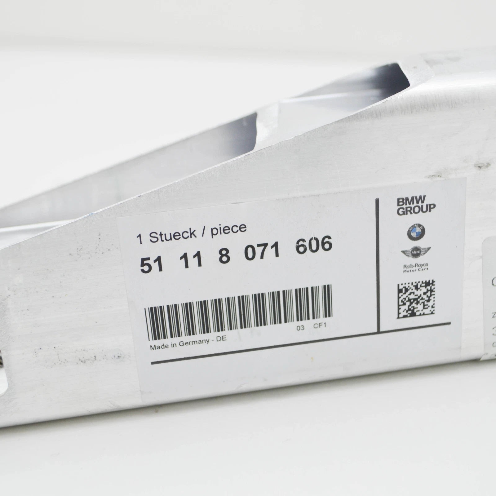 NEW BMW 4 M G22 FRONT RIGHT BUMPER SUPPORT RAIL BRACKET 51118071606 ORIGINAL