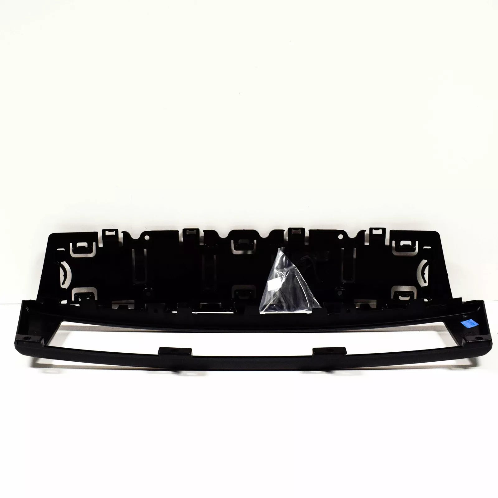 NEW AUDI A3 8P FRONT BUMPER LICENSE PLATE HOLDER BRACKET 8P48072851QP