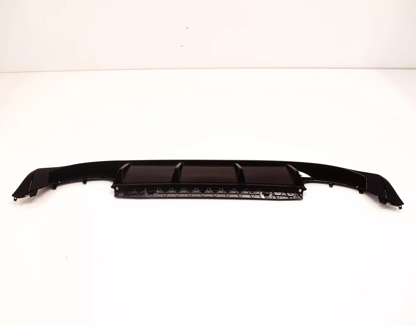 NEW VOLKSWAGEN GOLF MK7 REAR R BUMPER DIFFUSER 5G9807568P041 ORIGINAL