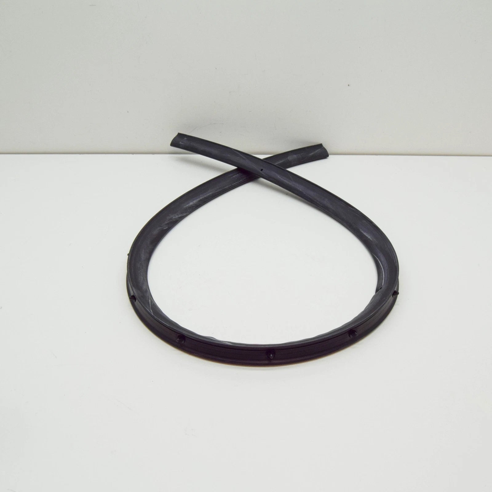 NEW VOLKSWAGEN POLO AW REAR LEFT DOOR SEALING RUBBER 2G6839699D ORIGINAL