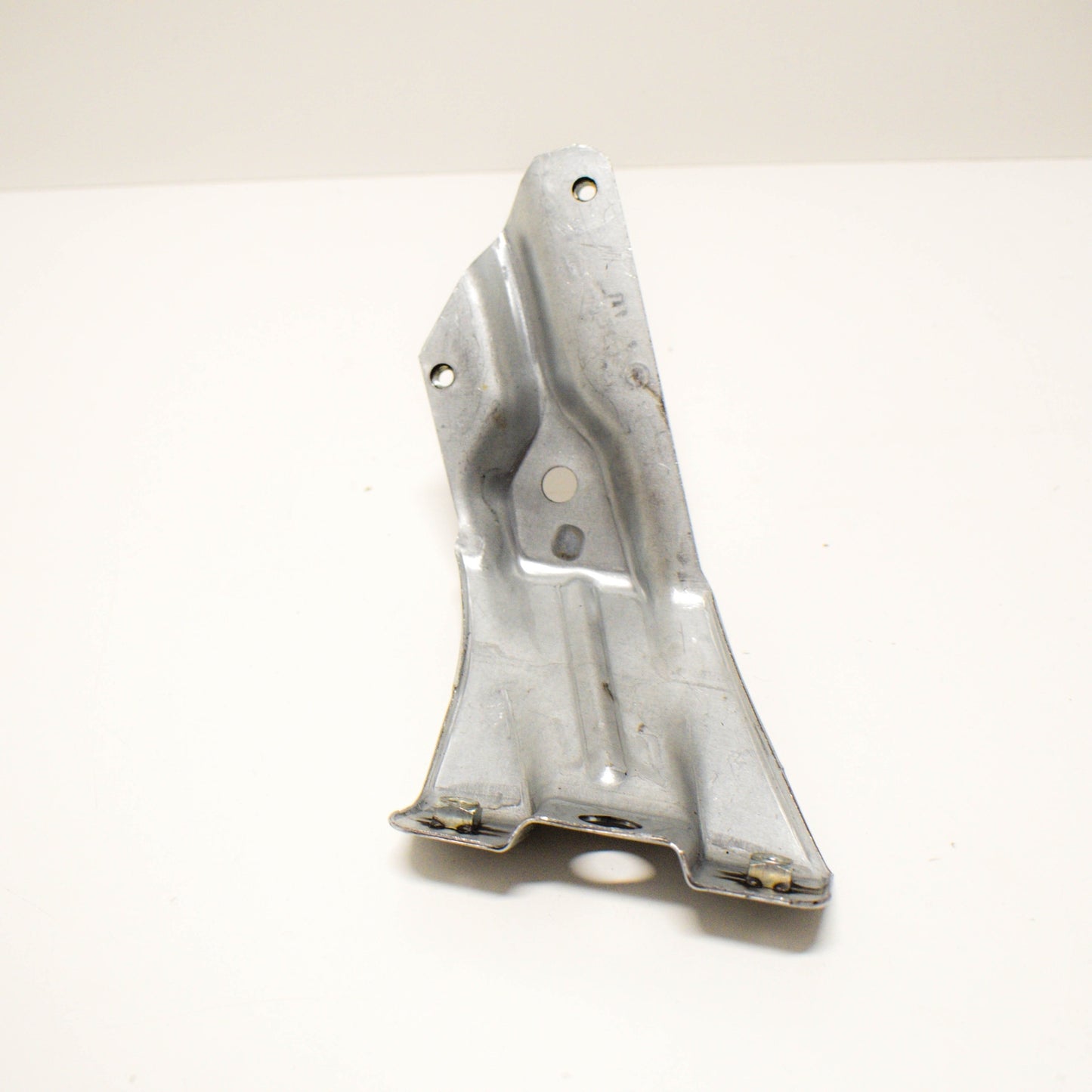 NEW VOLKSWAGEN GOLF MK6 FRONT LEFT FENDER BRACE 5K6821135 ORIGINAL