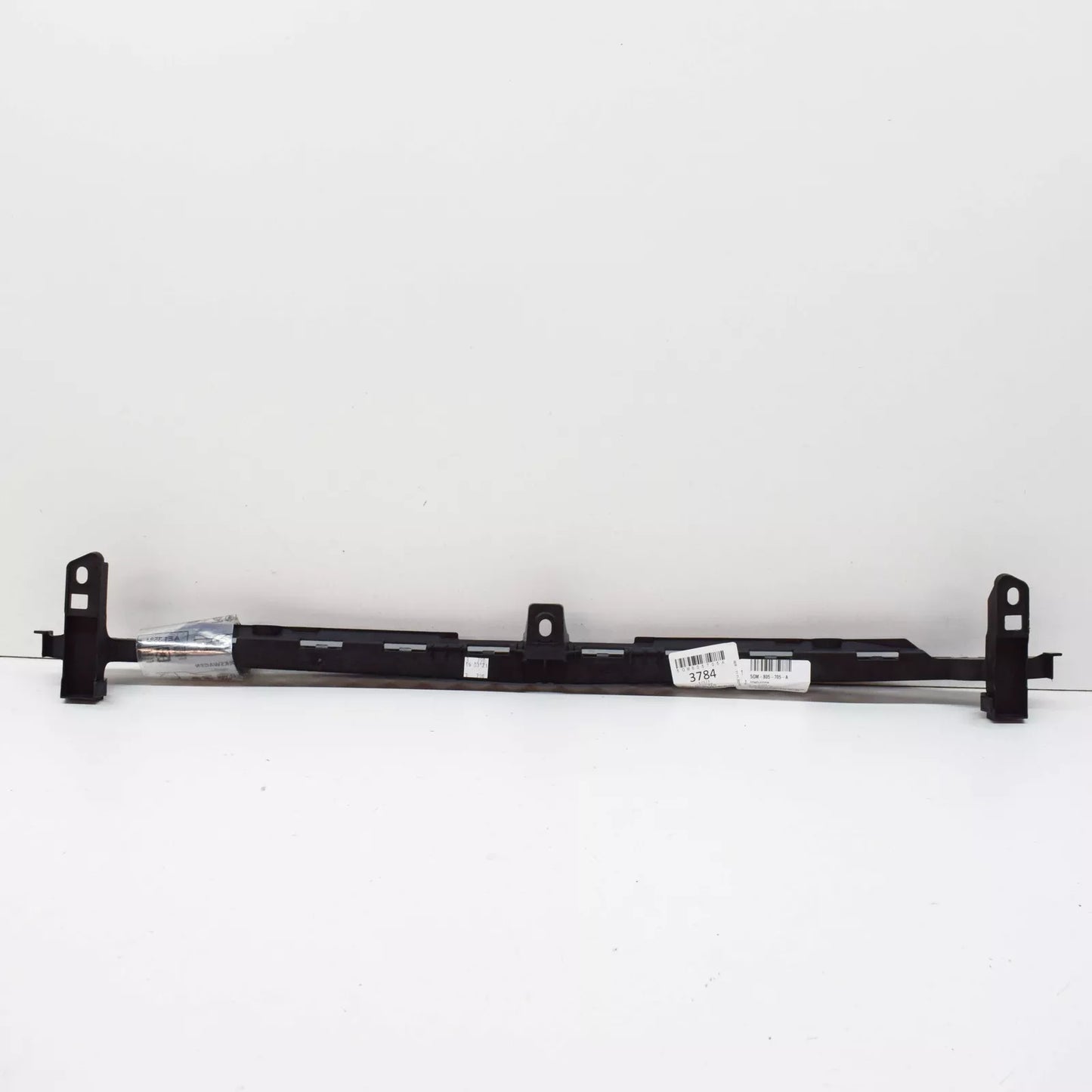 NEW VW PASSAT B8 FRONT RADIATOR CENTER UPPER BRACKET HOLDER 5GM805705A ORIGINAL