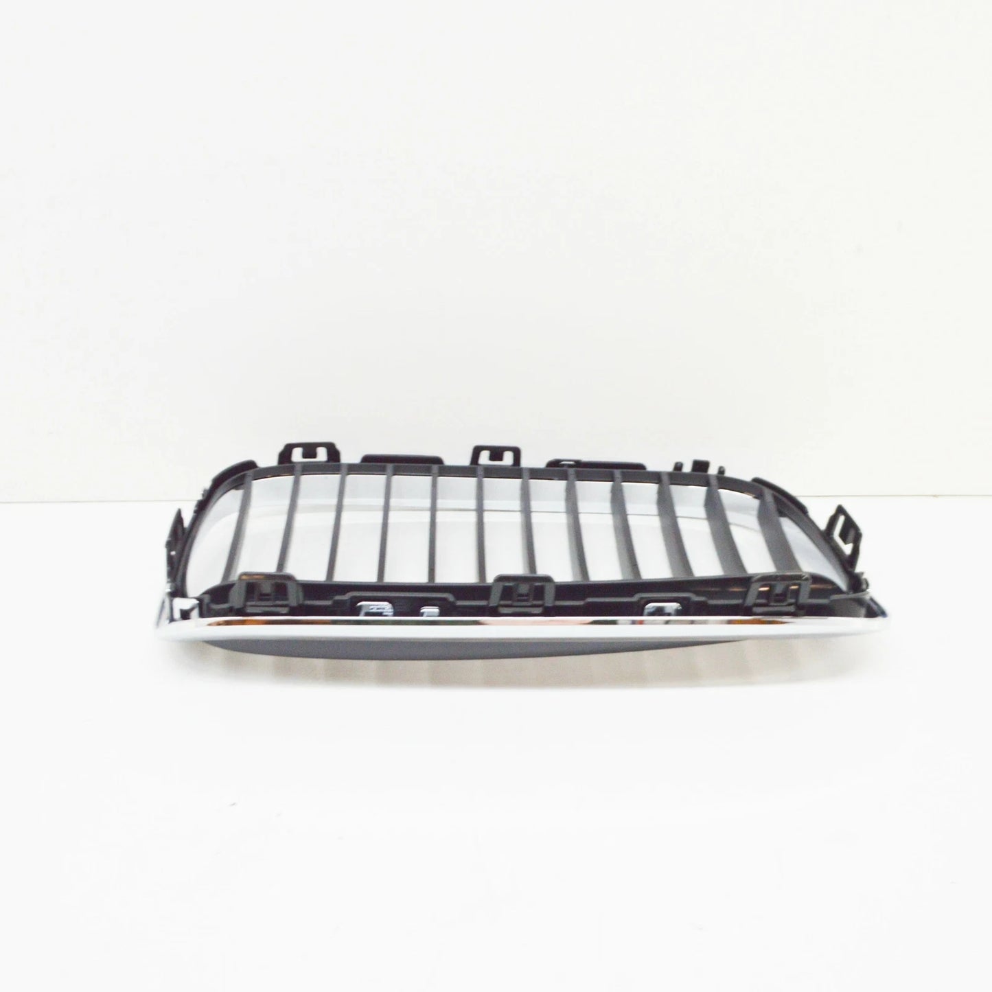 NEW BMW 2 F45 FRONT RADIATOR LEFT GRILLE 51137300543 7300543 2015