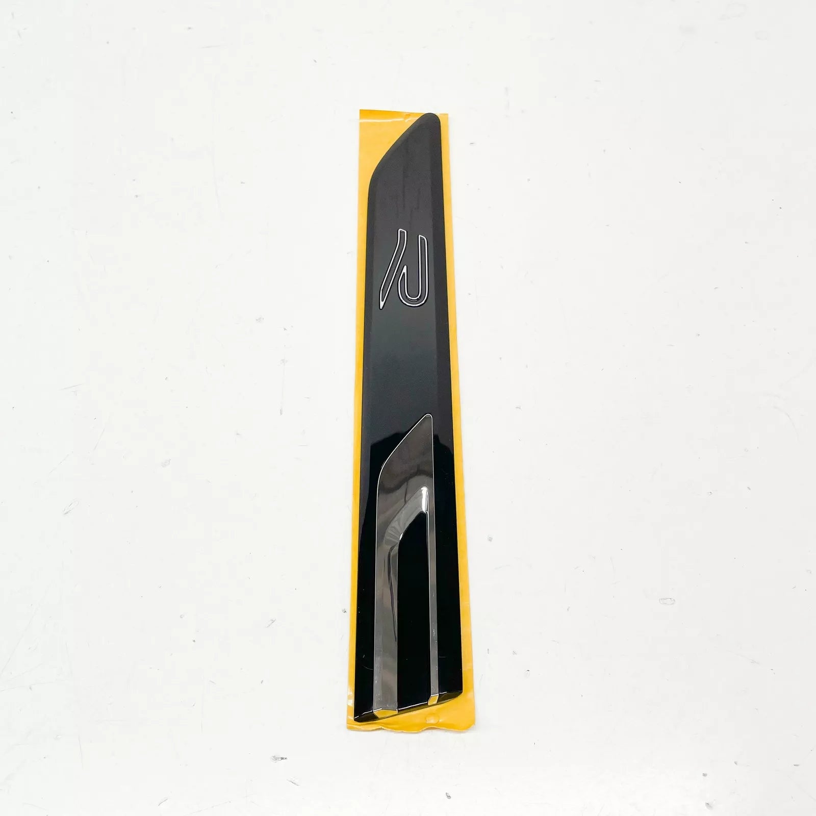 NEW VW ARTEON FRONT RIGHT DOOR SELF-ADHESIVE BADGE 3G8853688PDPJ ORIGINAL