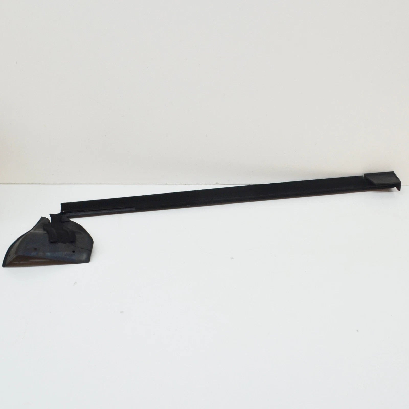 NEW BMW 3 CABRIO E46 REAR RIGHT OUTER WEATHERSTRIP 7894364 51377894364 ORIGINAL