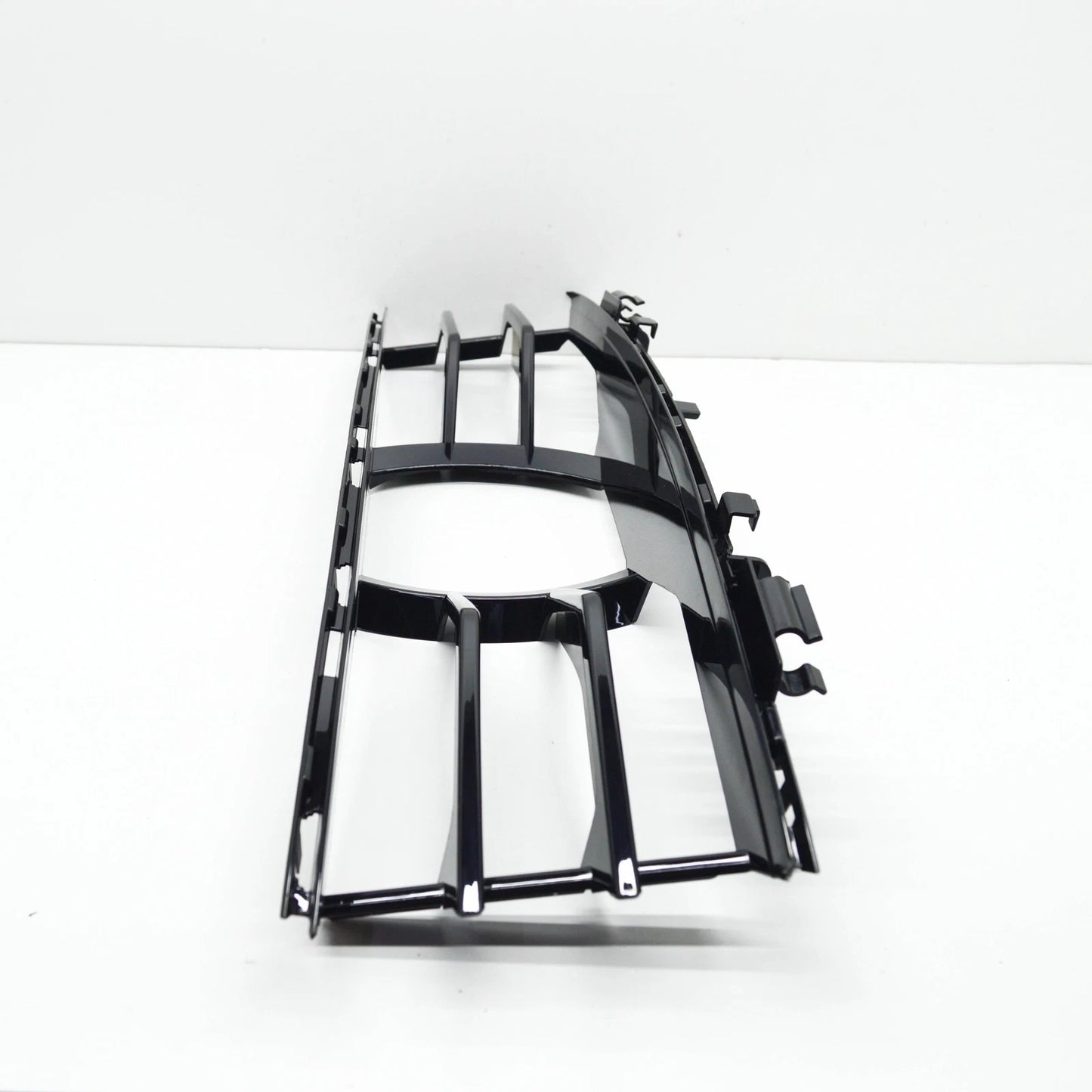 NEW BMW M8 GRAN COUPE G16 FRONT AIR INLET MIDDLE GRILLE 51117444268 ORIGINAL