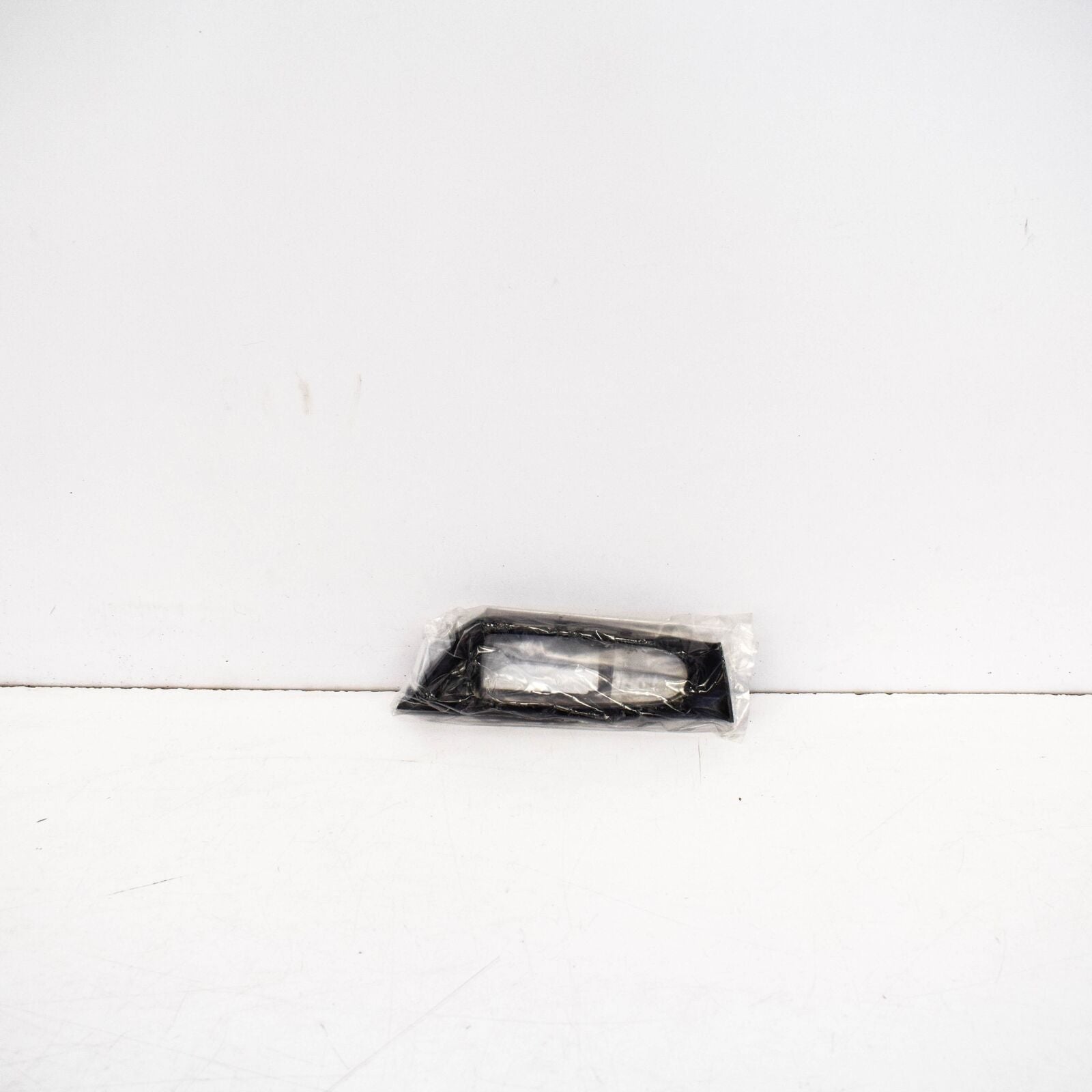 NEW MERCEDES BENZ E W212 INTERIOR COVERING PANEL A213720850064 9051 ORIGINAL