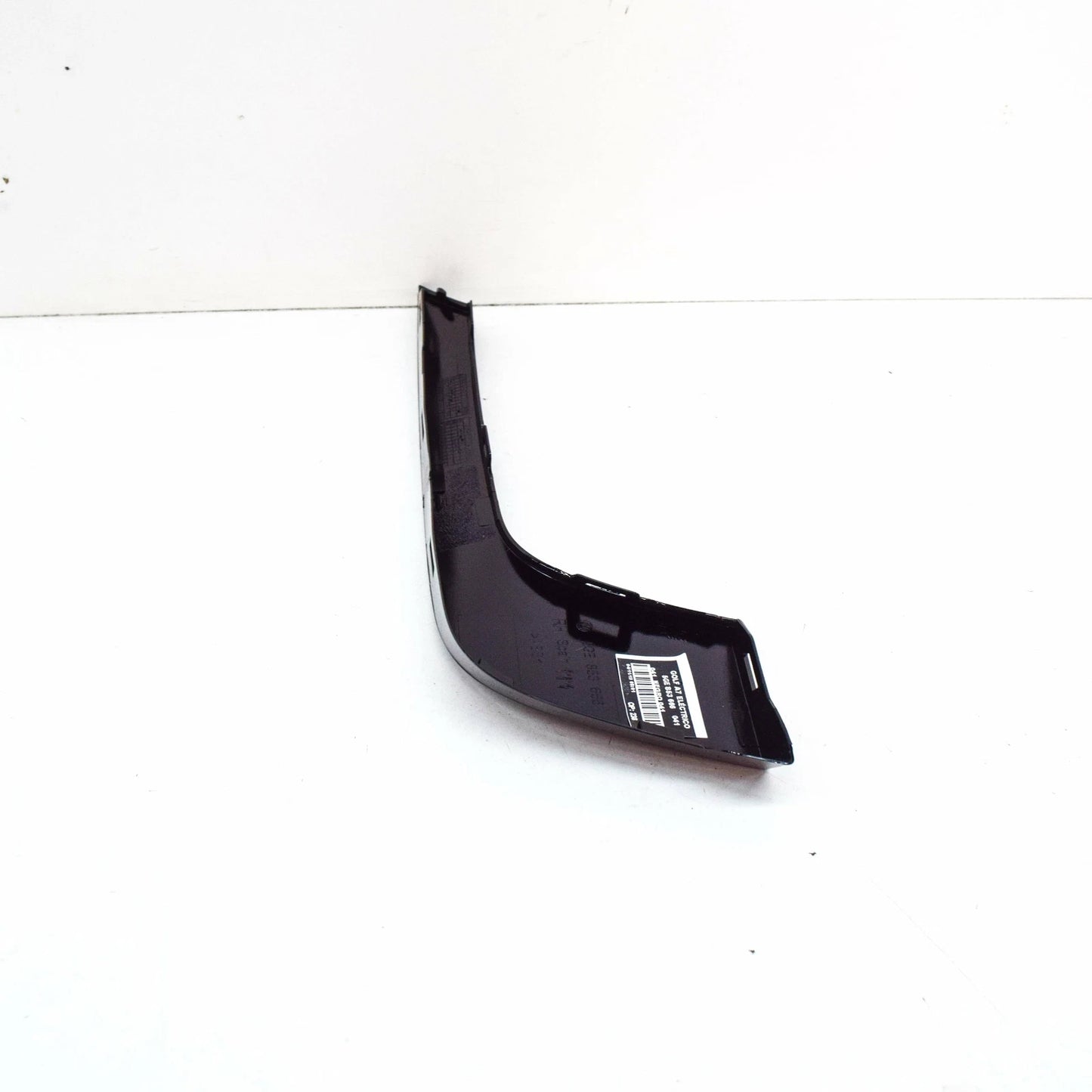 NEW VW E-GOLF MK7 FRONT RIGHT OUTER GRILLE UPPER TRIM 5GE853666041