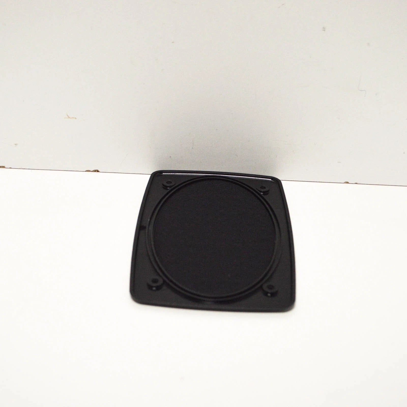 NEW BMW 6 E24 STEREO SYSTEM LOUDSPEAKER COVER 65121367715 1367715 ORIGINAL