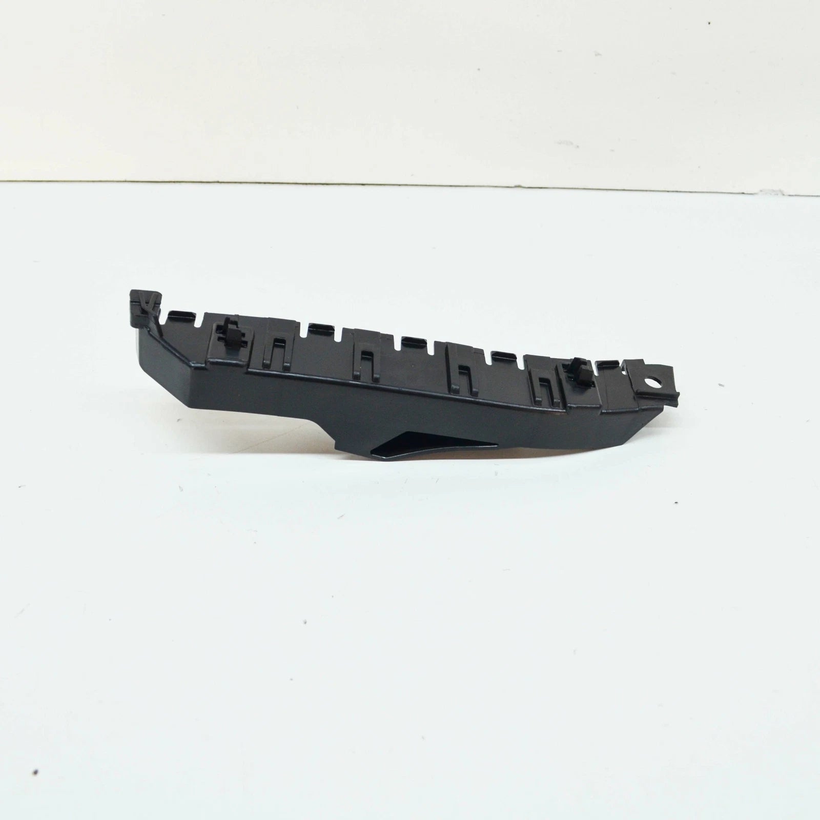 NEW VOLKSWAGEN TRANSPORTER T6 FRONT RIGHT BUMPER BRACKET 7LA807184A ORIGINAL