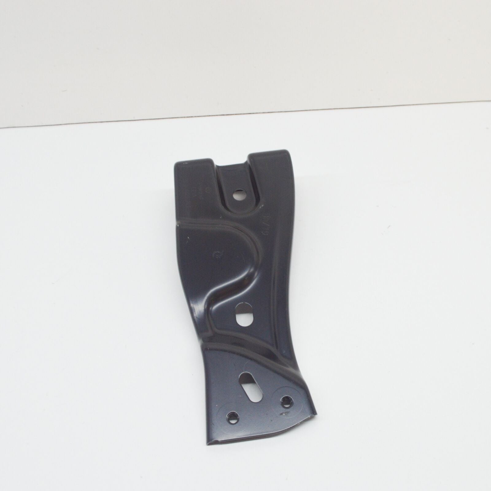 NEW VOLKSWAGEN PASSAT B6 FRONT LEFT WING FENDER BRACKET 3C0821141 ORIGINAL