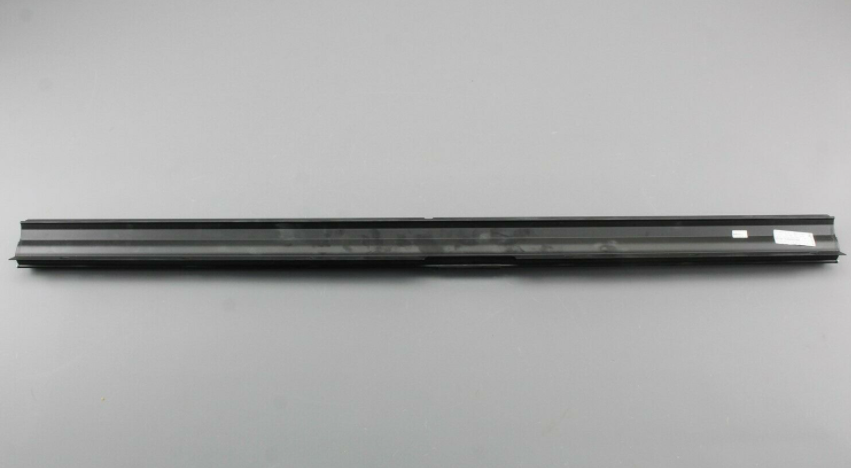 new volkswagen transporter t5 rear right sun blind roller 7e386133081u original