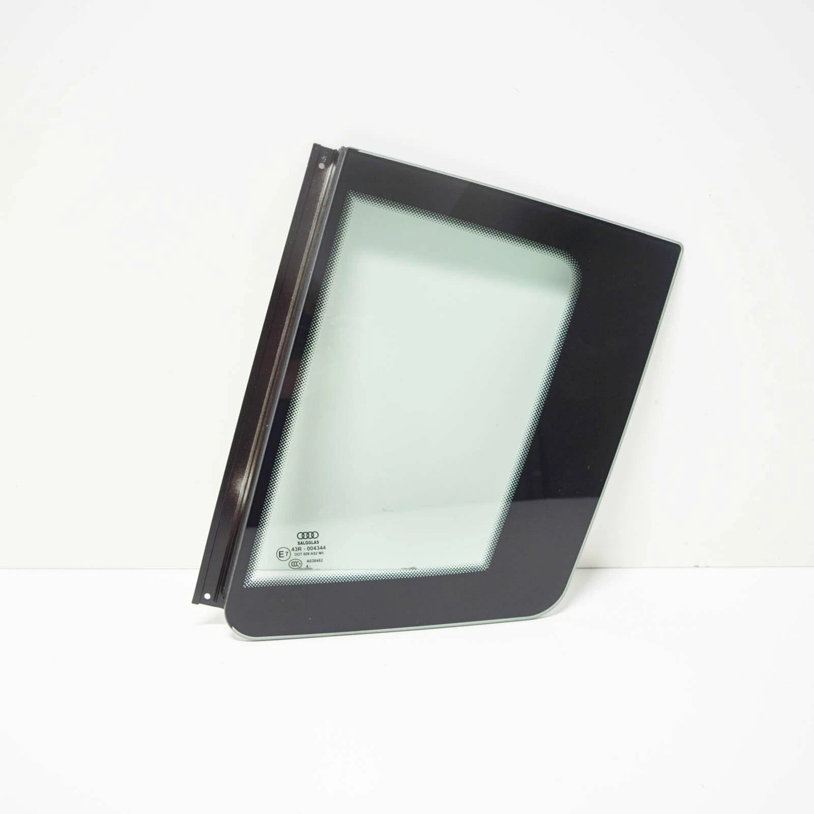 NEW AUDI R8 42 REAR LEFT SIDE WINDOW QUARTER GLASS 420845299NVB ORIGINAL