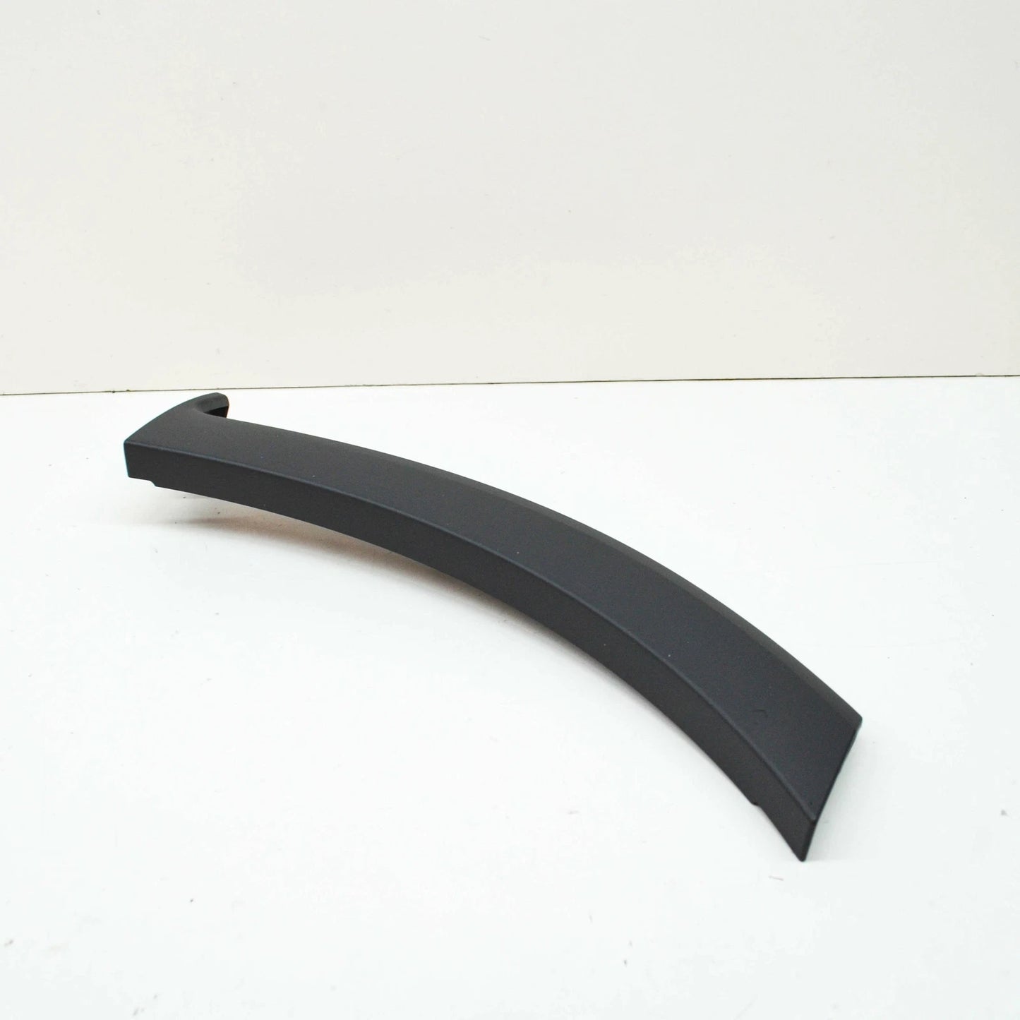 NEW VOLKSWAGEN PASSAT B8 3G FRONT LEFT WHEEL FENDER MOLDING 3G0807257MI1