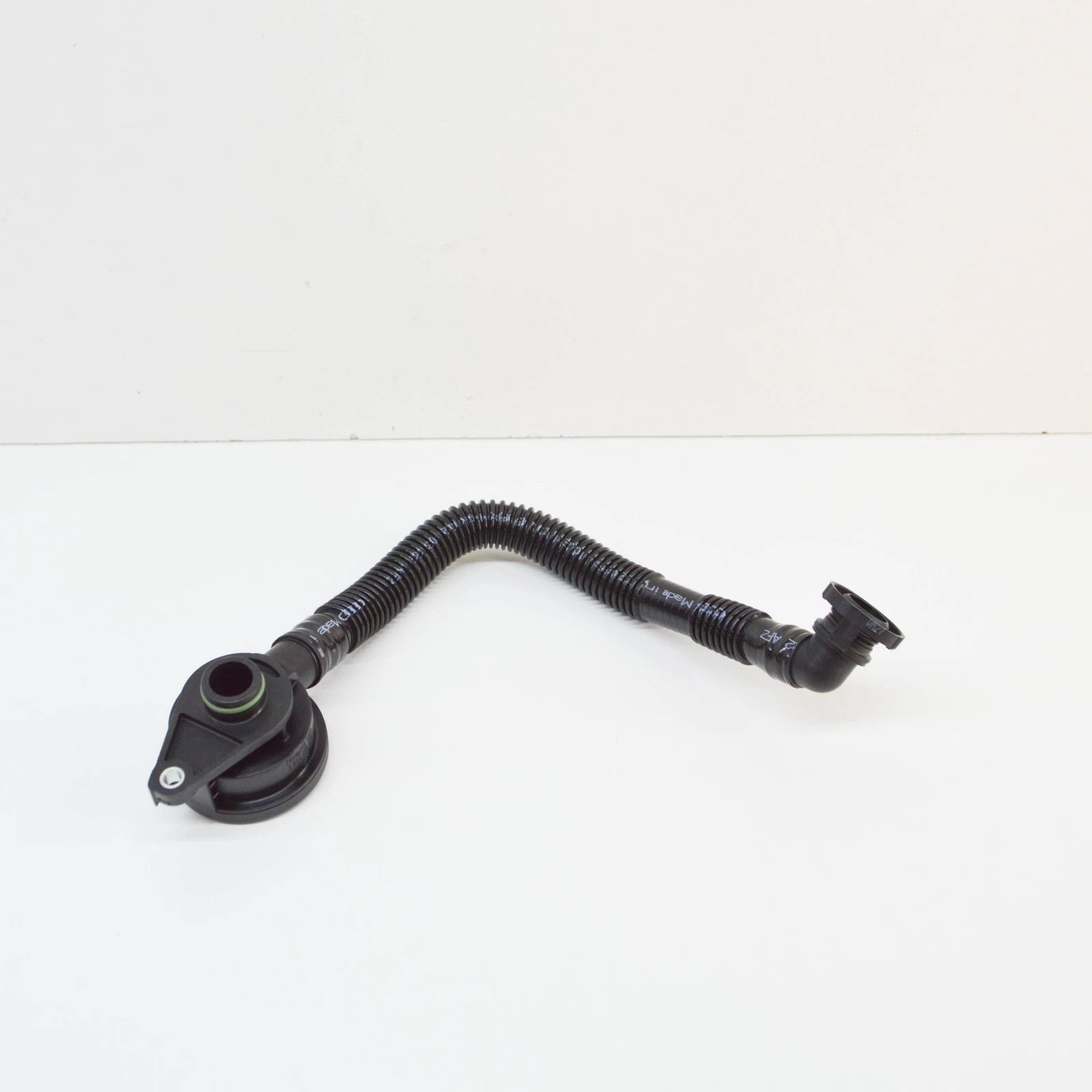 NEW AUDI RS4 B8 RIGHT ENGINE CRANKCASE VENT VALVE 079103210E ORIGINAL