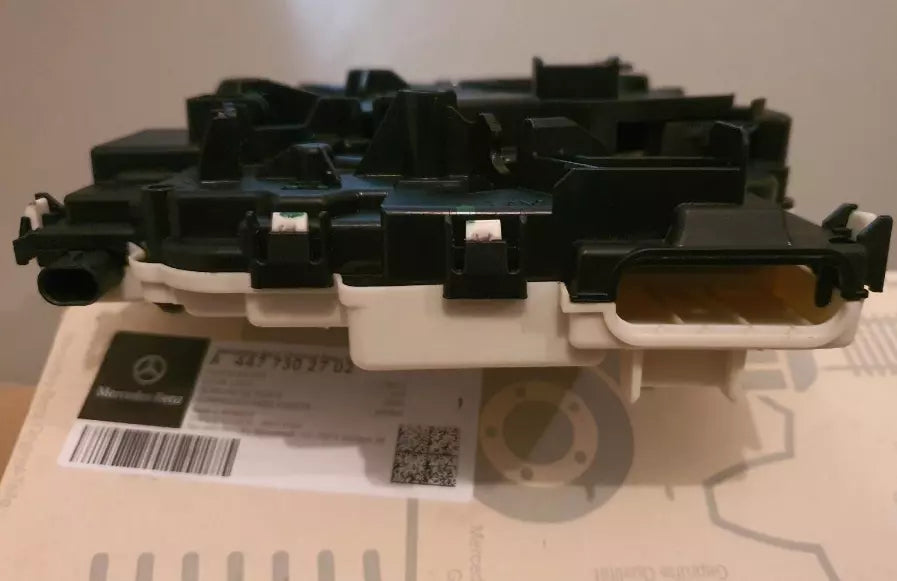 NEW MERCEDES-BENZ VITO W447 REAR SLIDING DOOR LOCK A4477302702 ORIGINAL