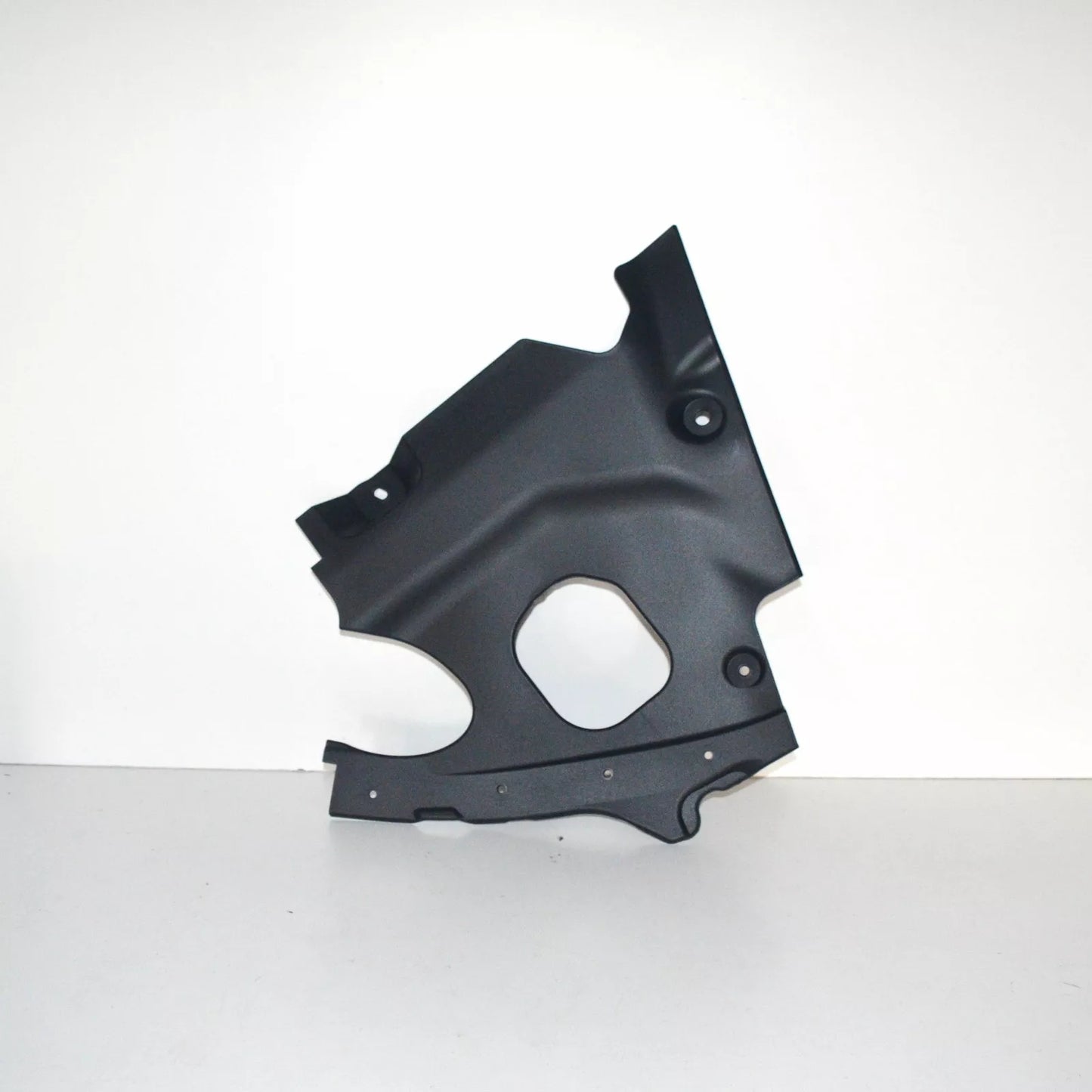 NEW BMW X3 G01 UPPER RIGHT ENGINE COMPARTMENT COVER 51767397490 ORIGINAL