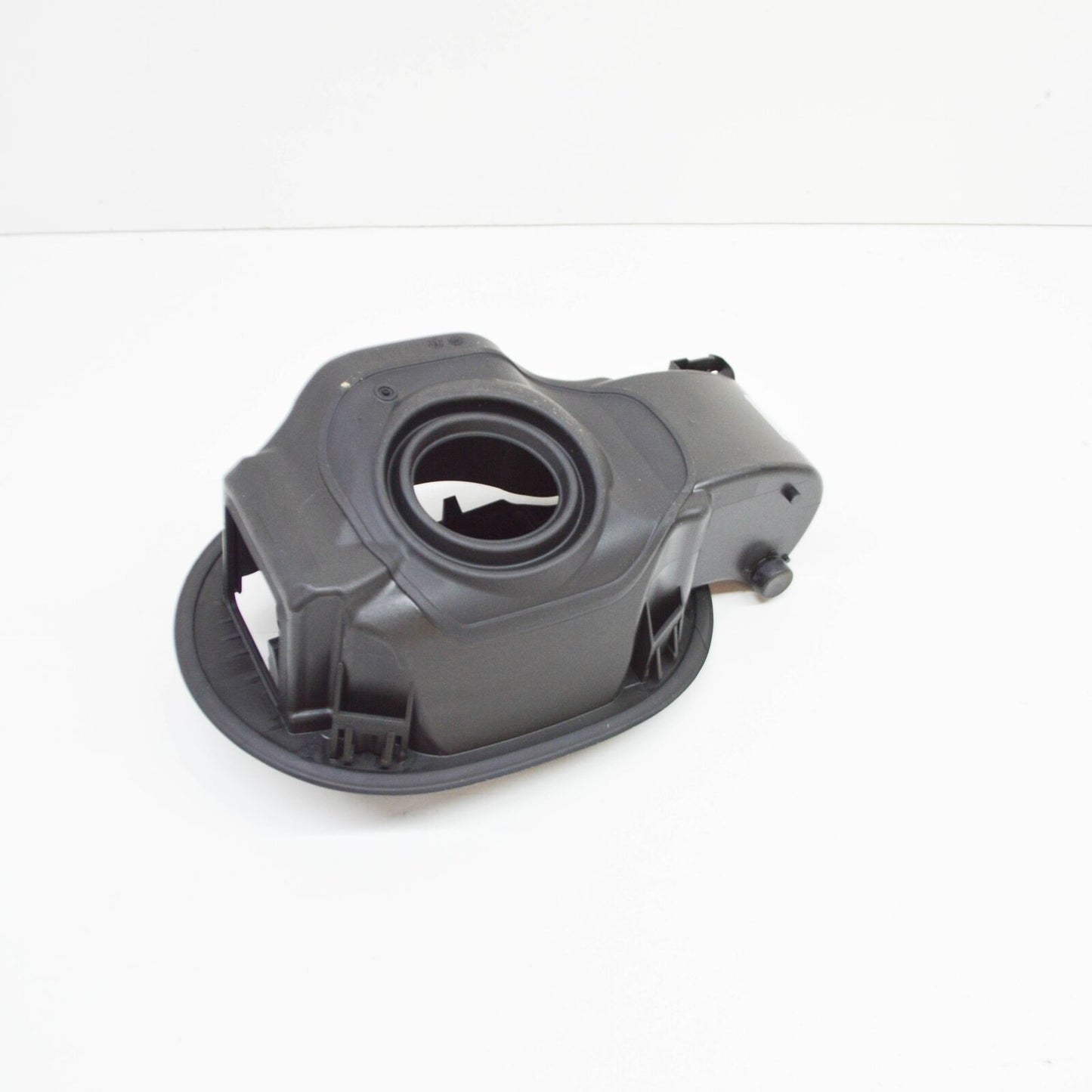NEW MERCEDES-BENZ A W176 FUEL TANK FILLER RECESS A1766303200 ORIGINAL