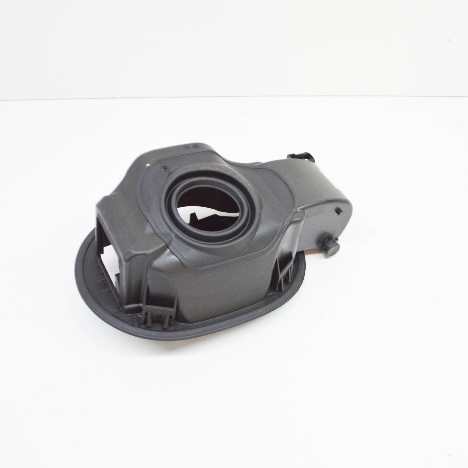 NEW MERCEDES-BENZ A W176 FUEL TANK FILLER RECESS A1766303200 ORIGINAL